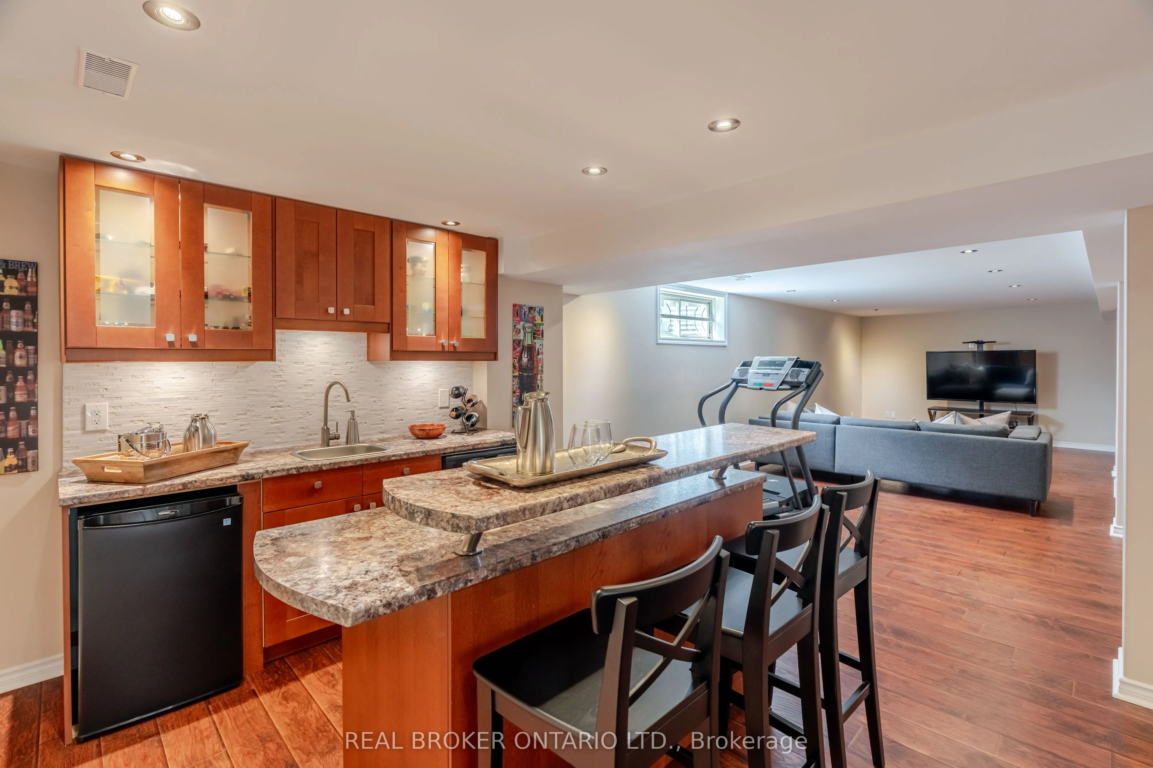 49 Allanford Avenue