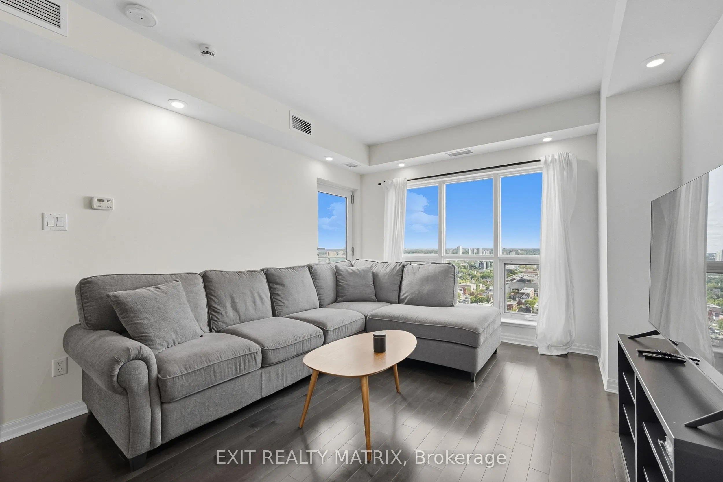 195 Besserer Street, #2803
