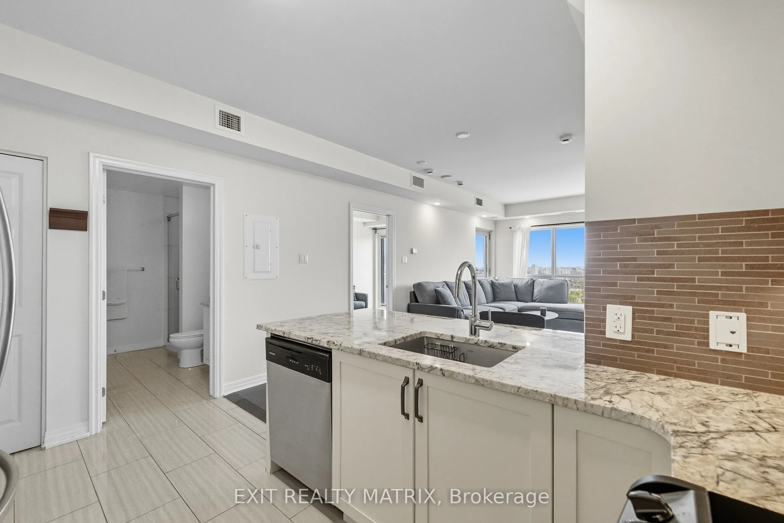 195 Besserer Street, #2803