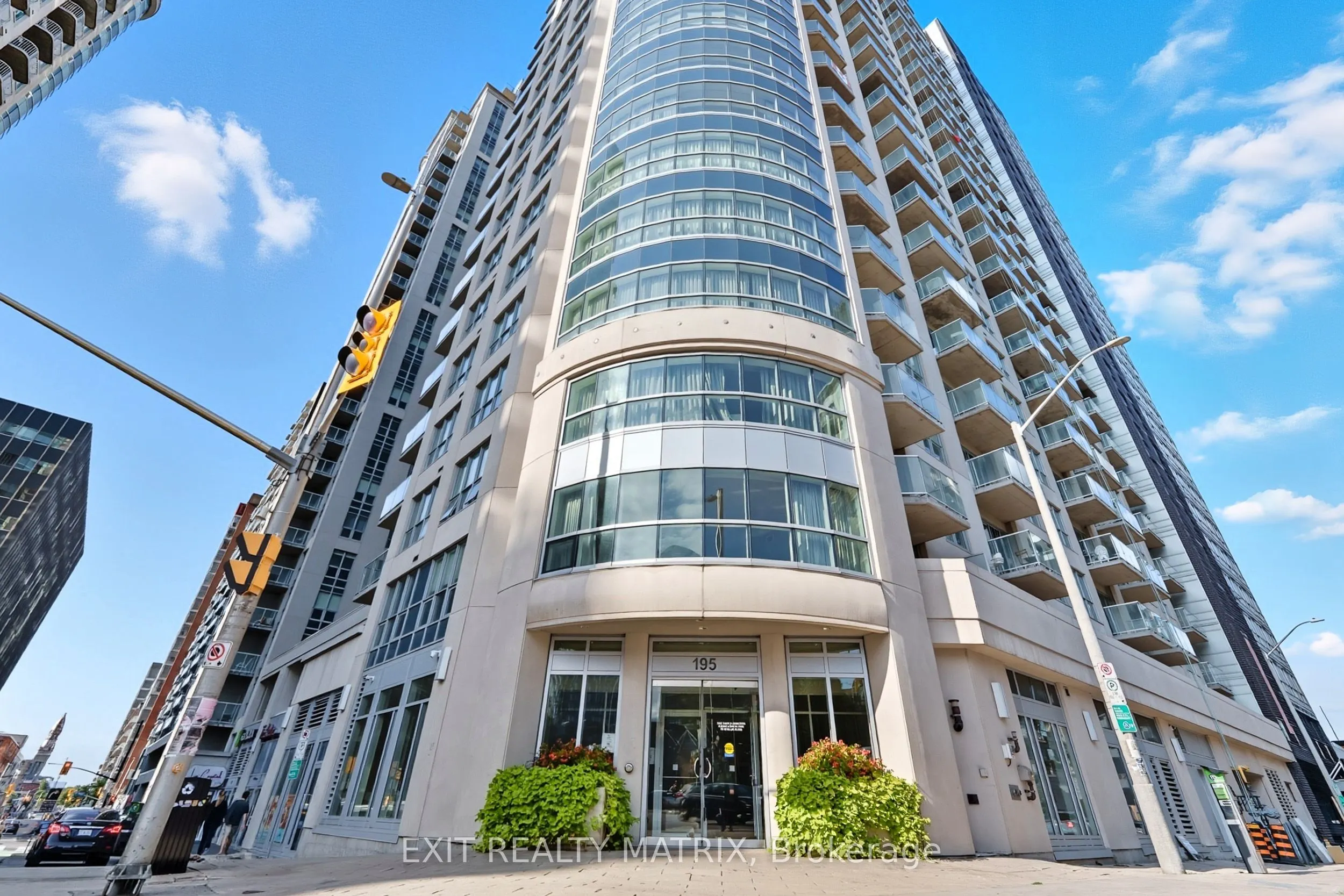 195 Besserer Street, #2803