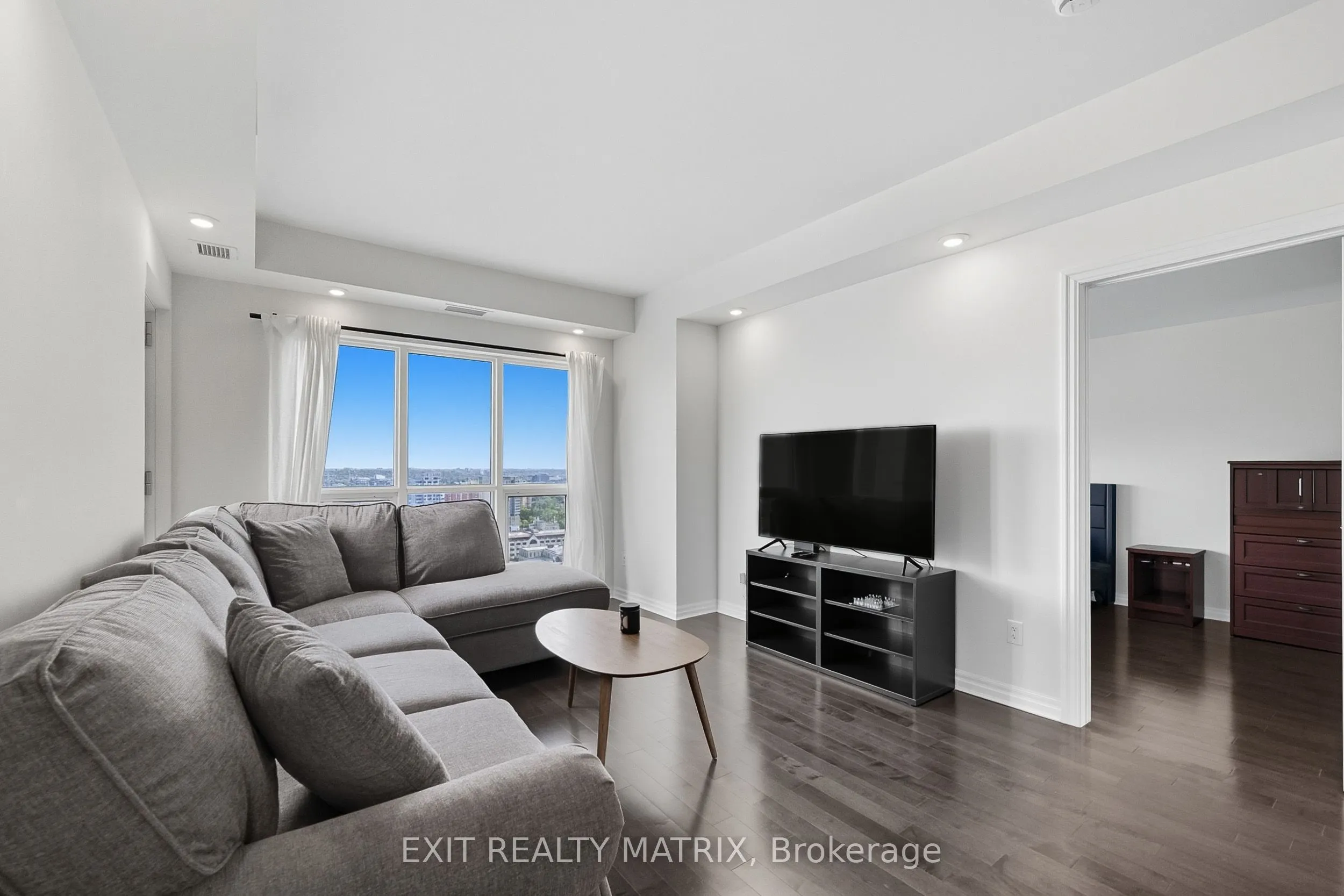195 Besserer Street, #2803