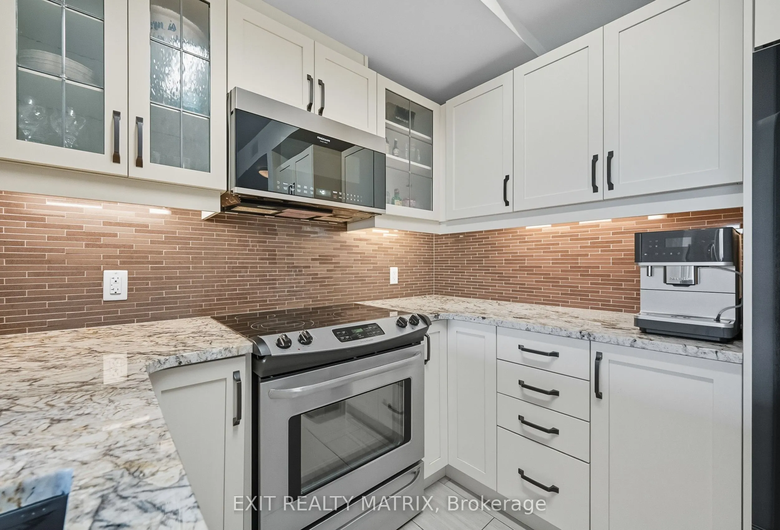 195 Besserer Street, #2803