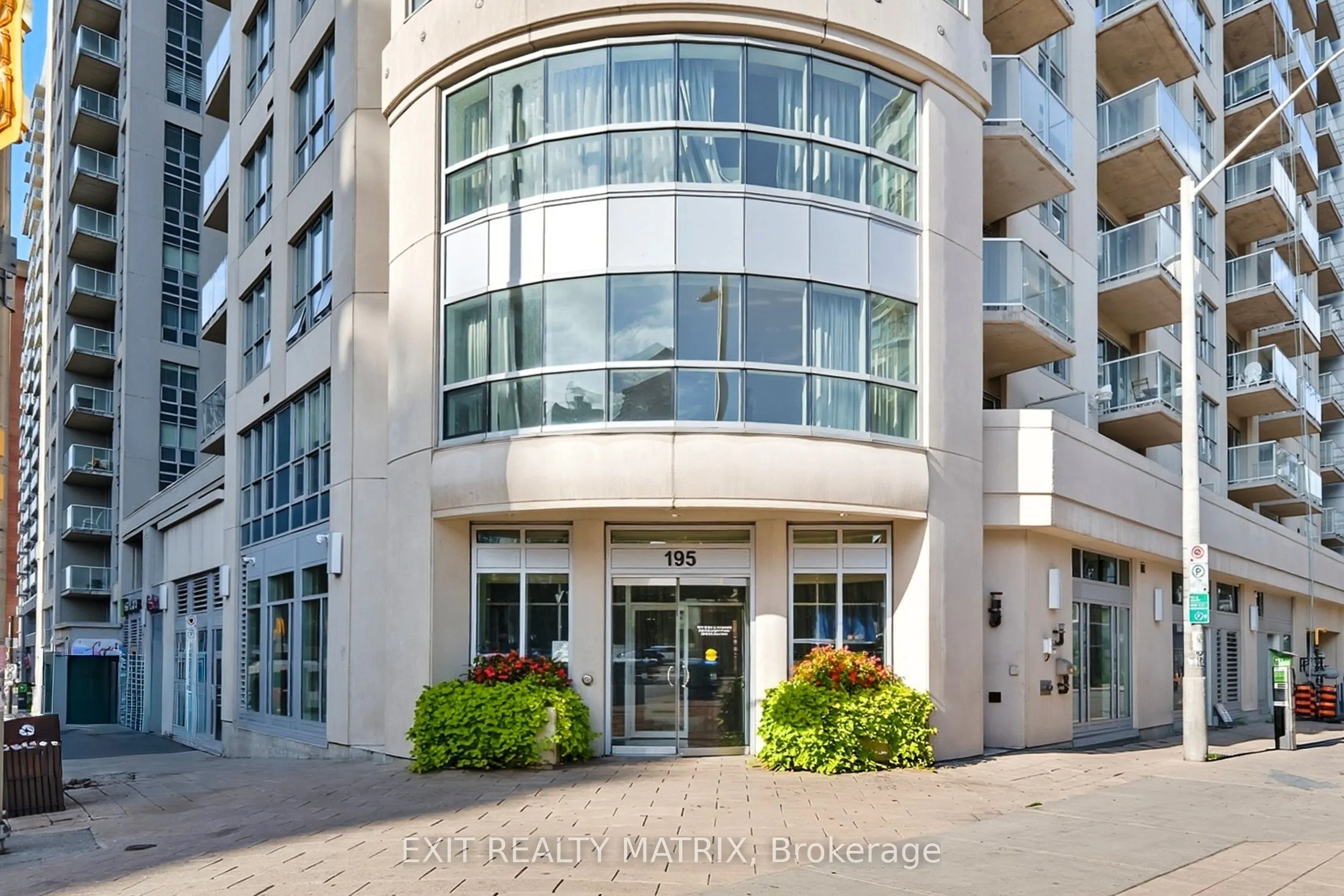 195 Besserer Street, #2803