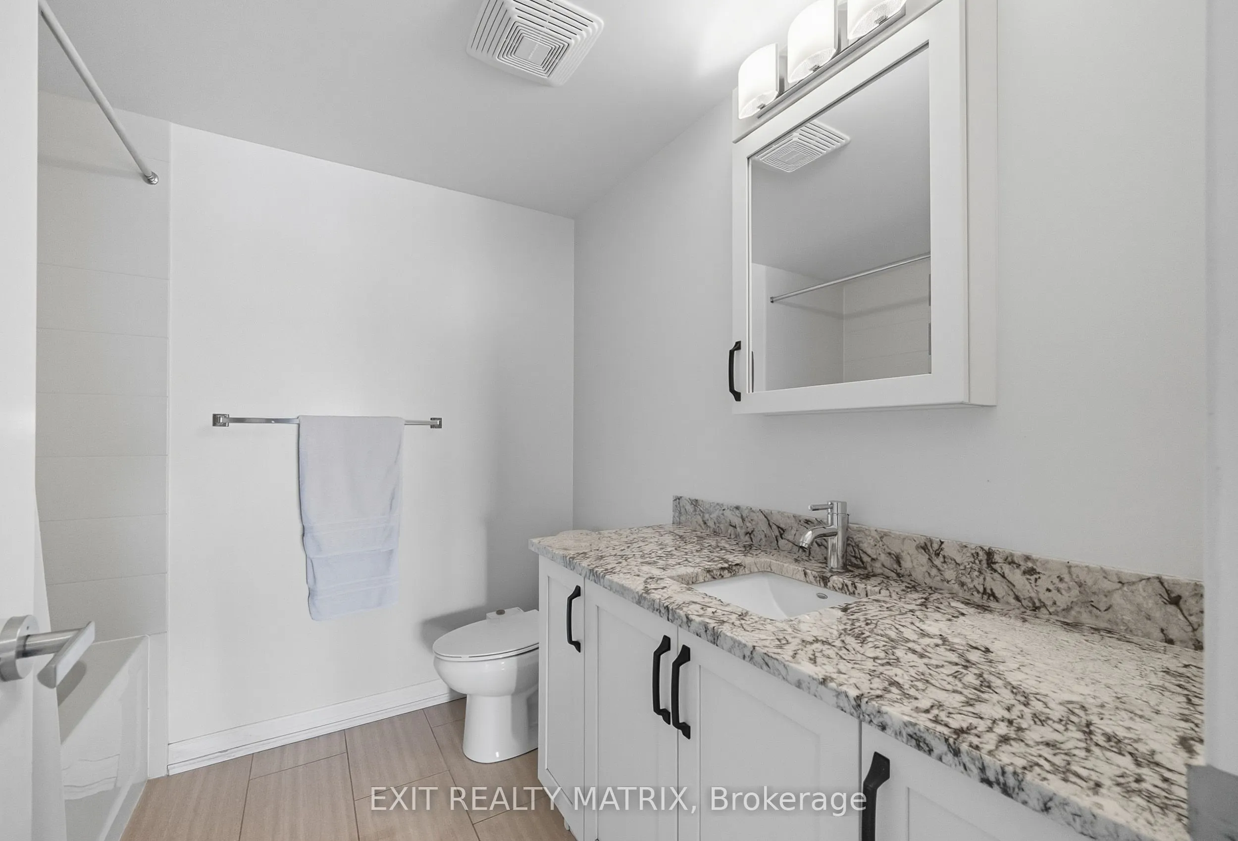 195 Besserer Street, #2803