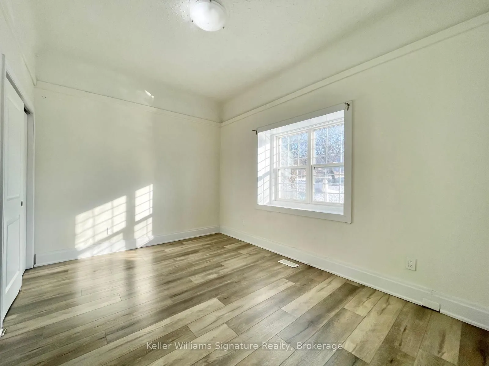 287 Hunter Street E, #1