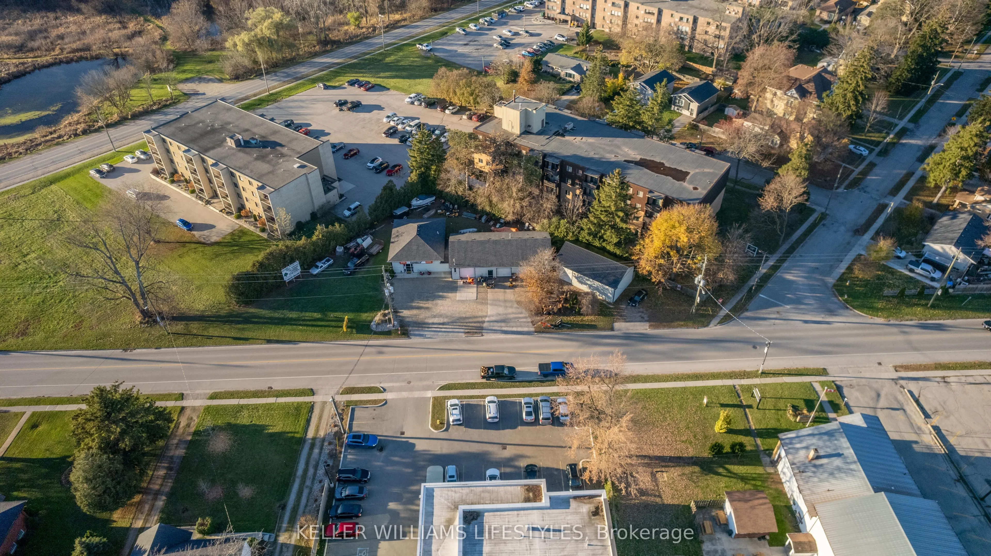 281 Metcalfe Street W