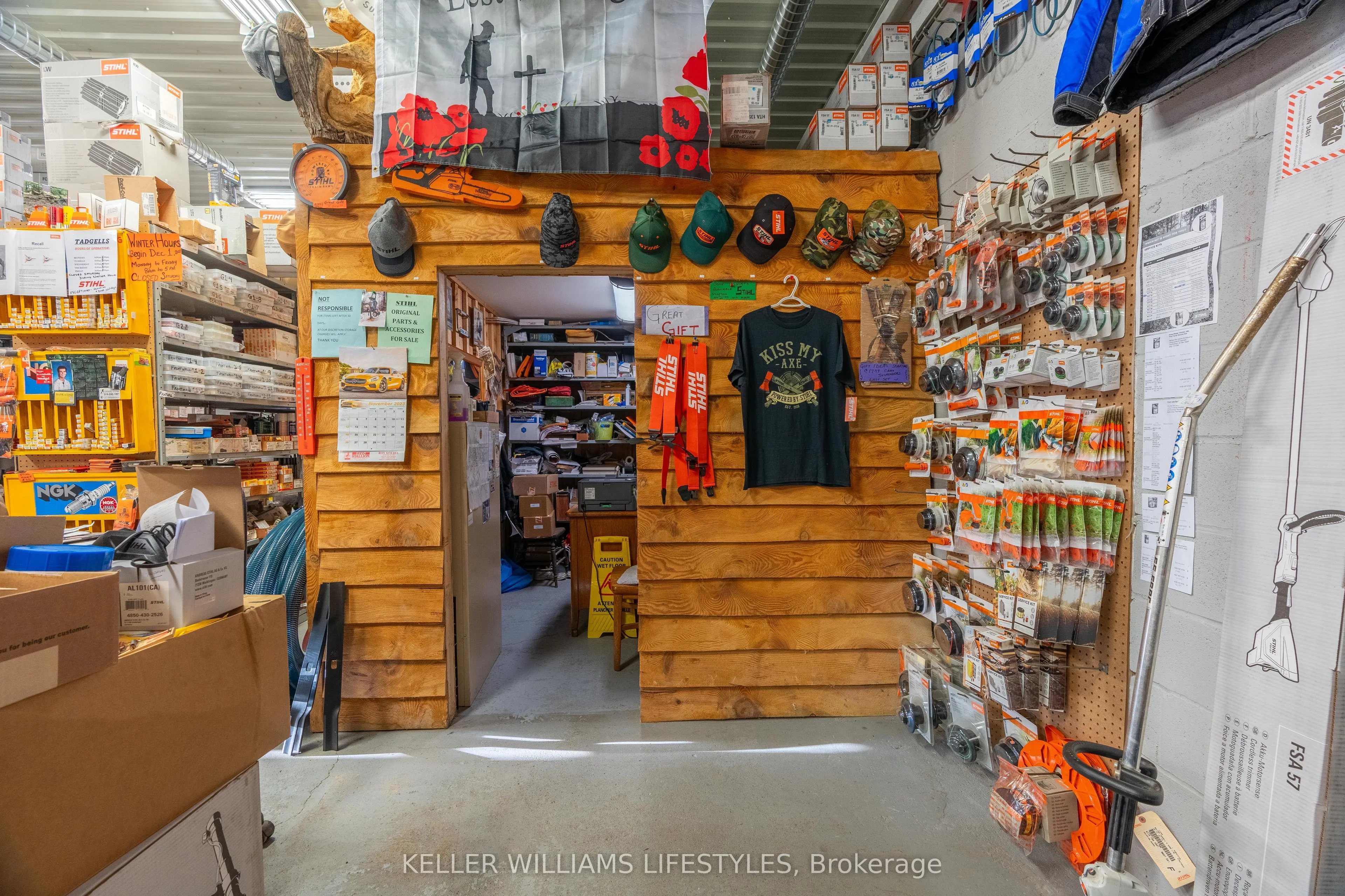 281 Metcalfe Street W