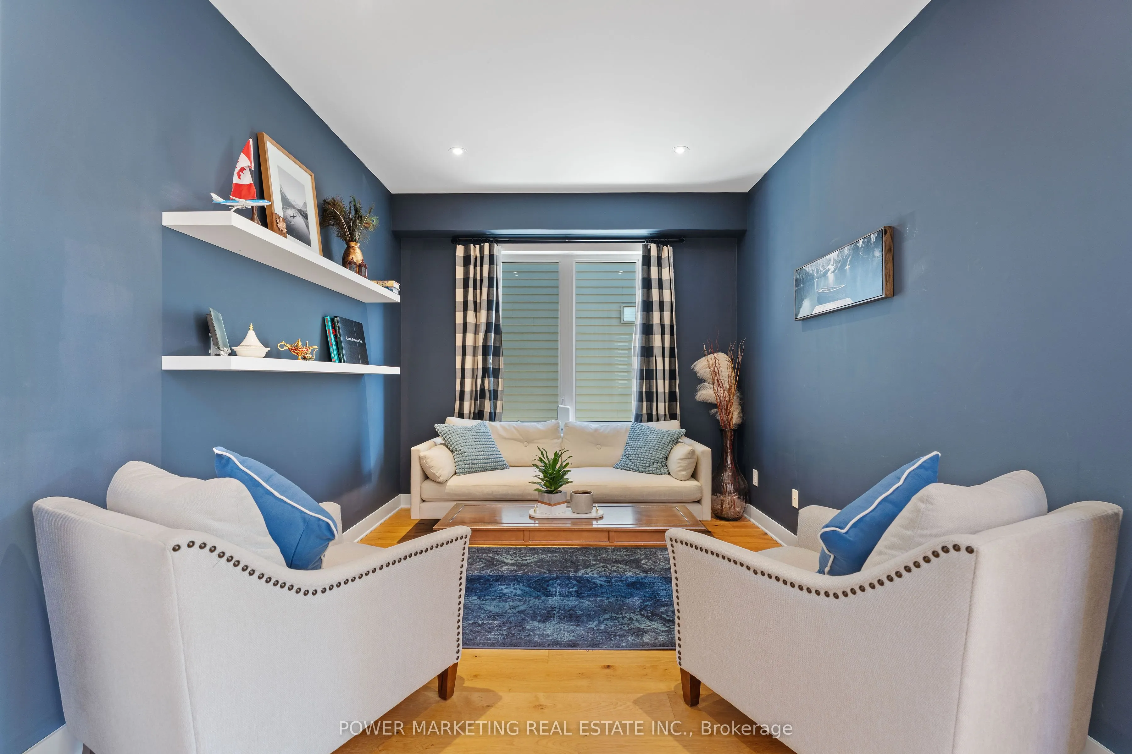 537 Compass Street