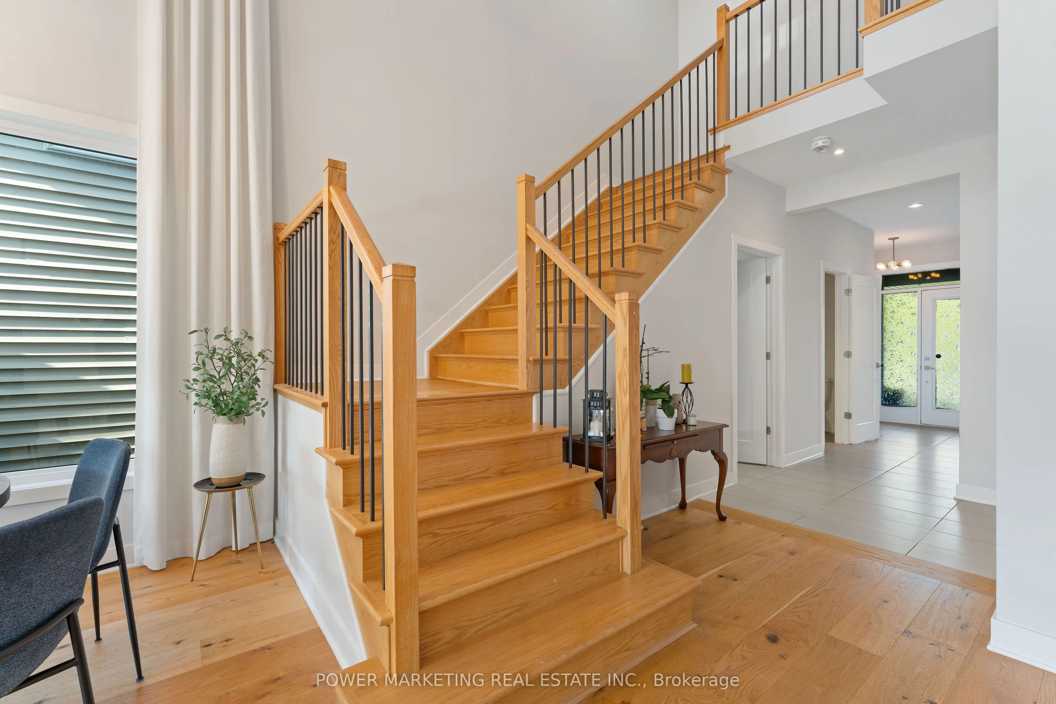 537 Compass Street