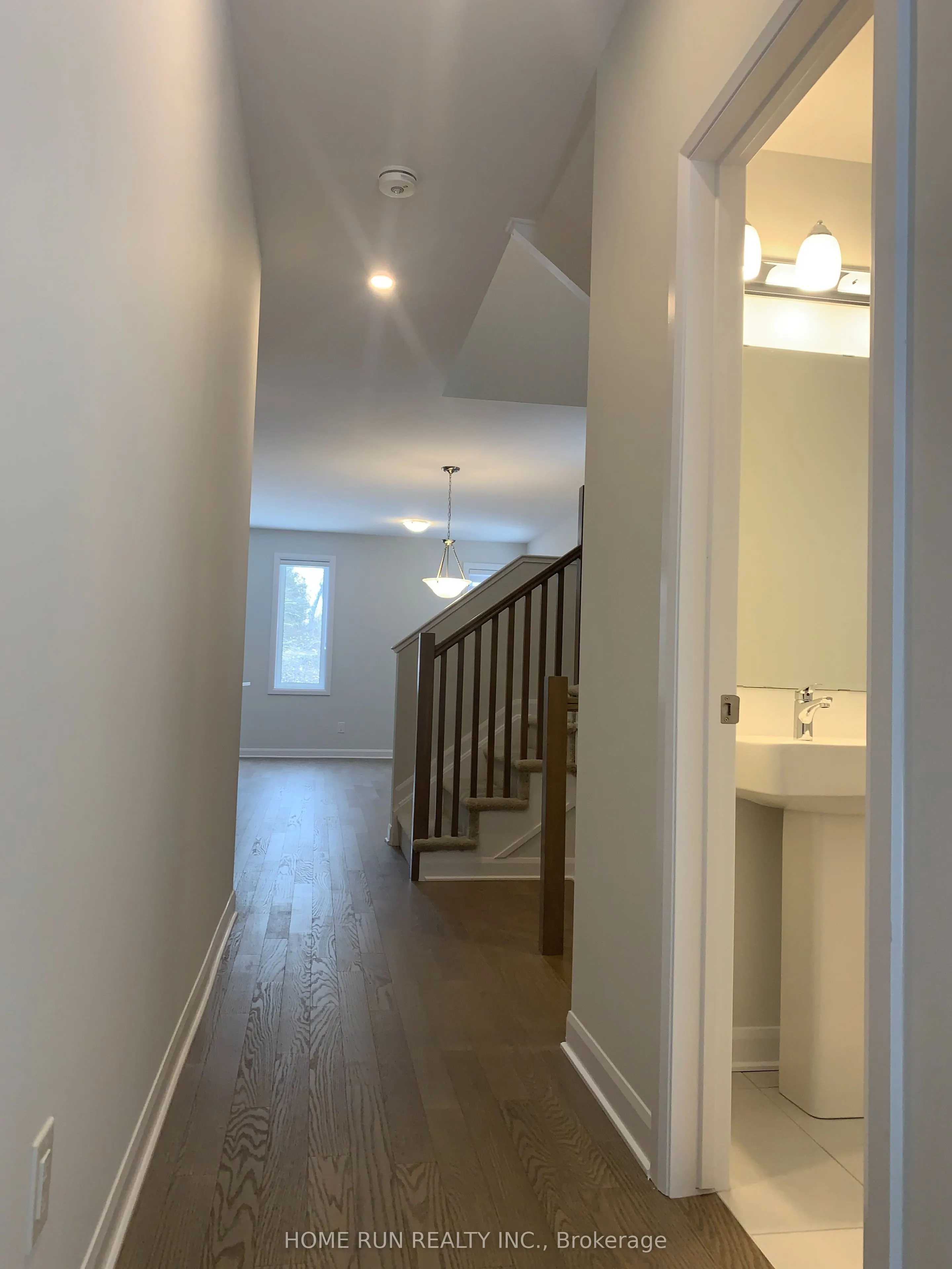 287 Elsie Macgill Walk
