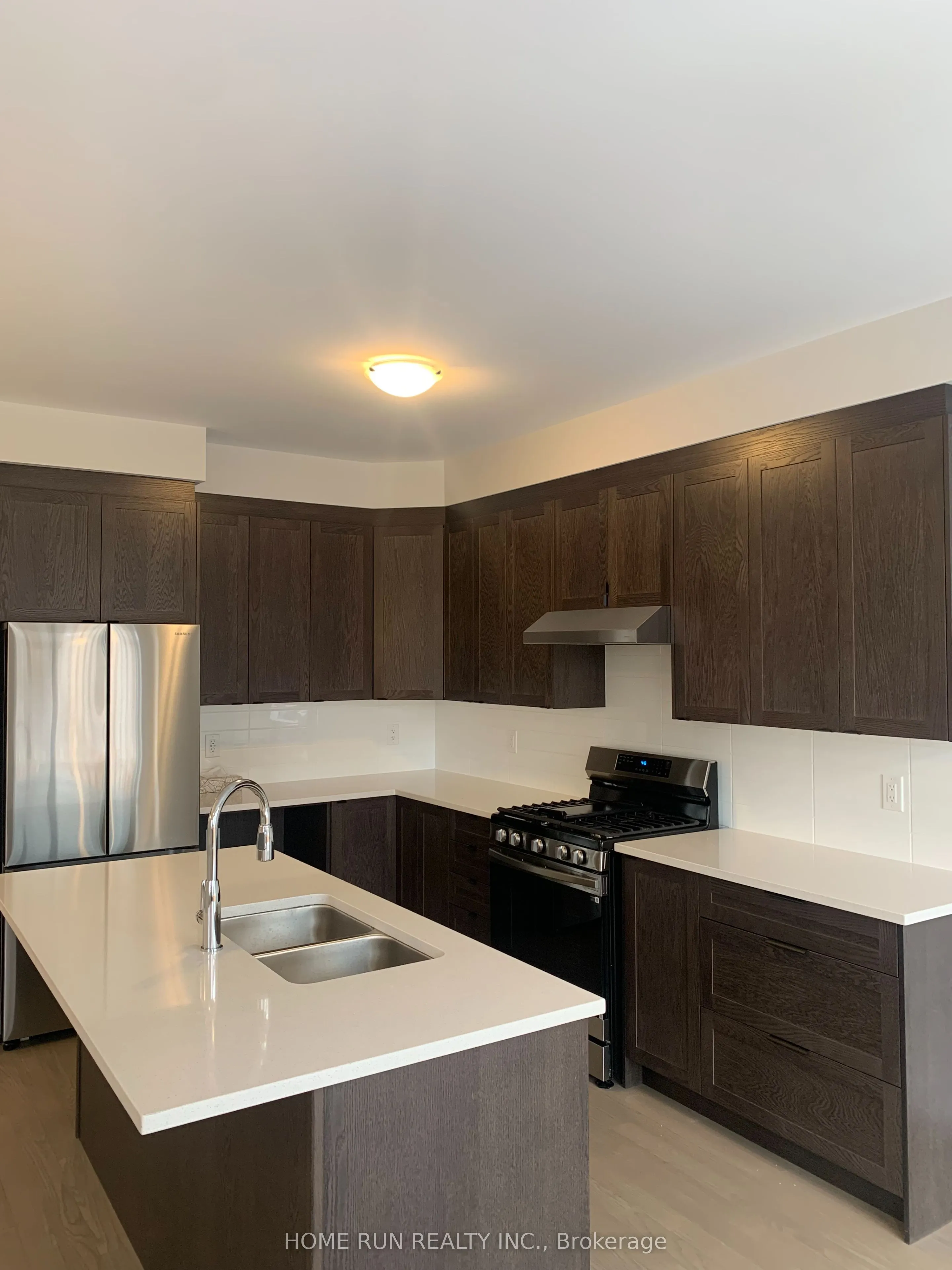 287 Elsie Macgill Walk