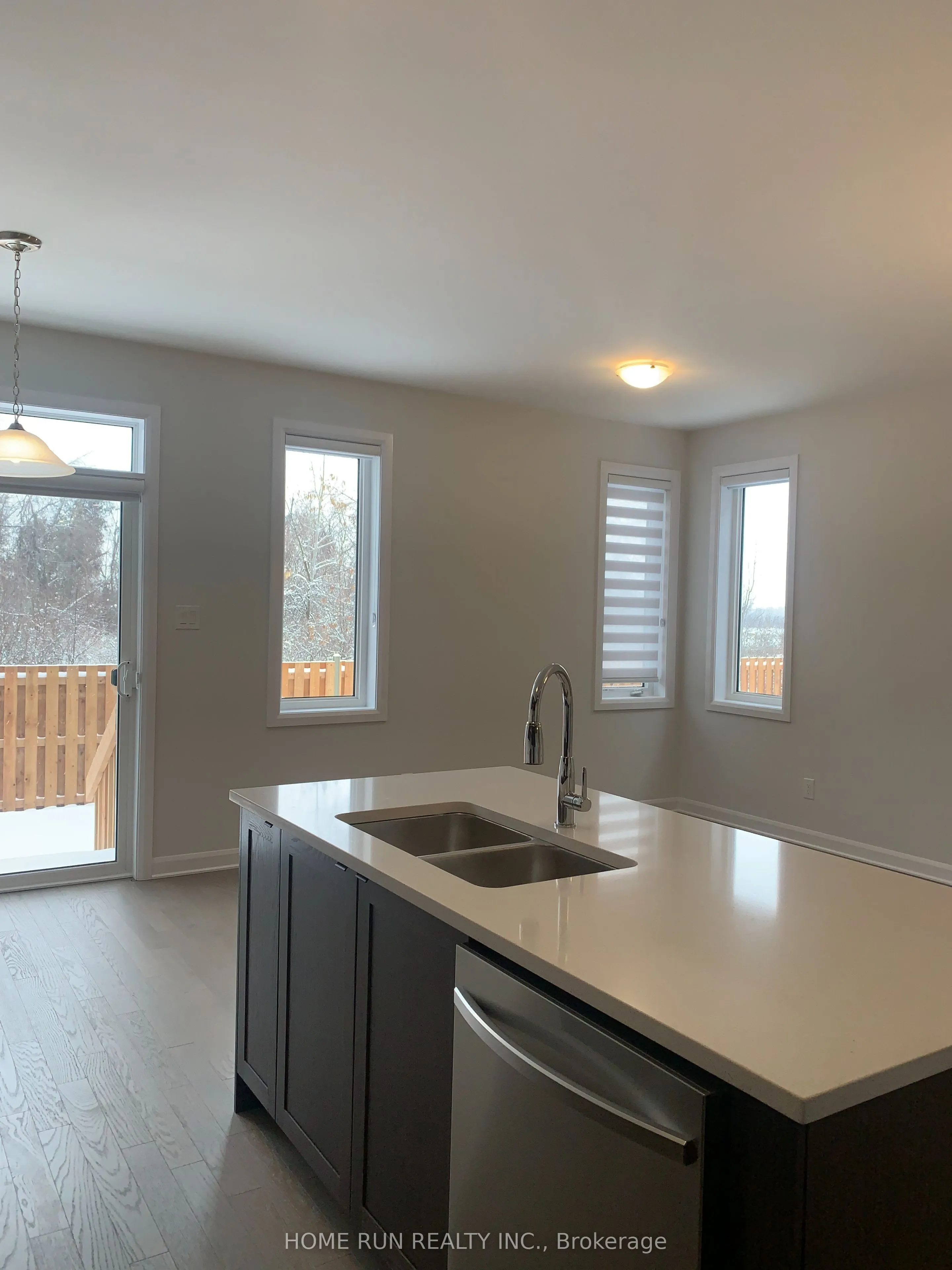 287 Elsie Macgill Walk