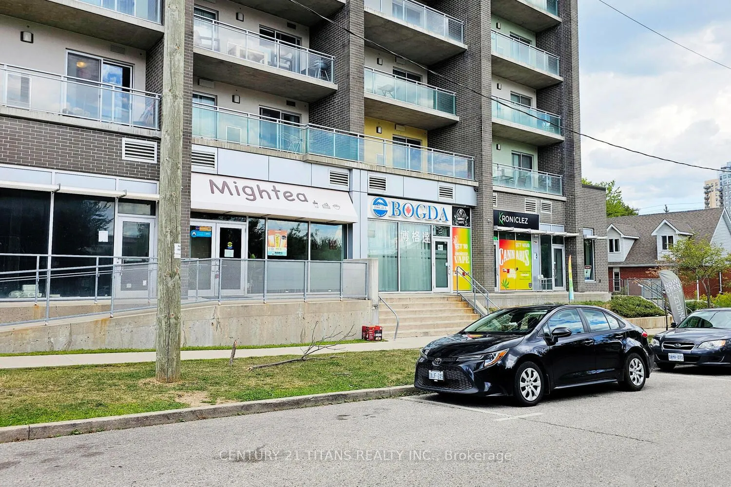 275 Larch Street, #G405