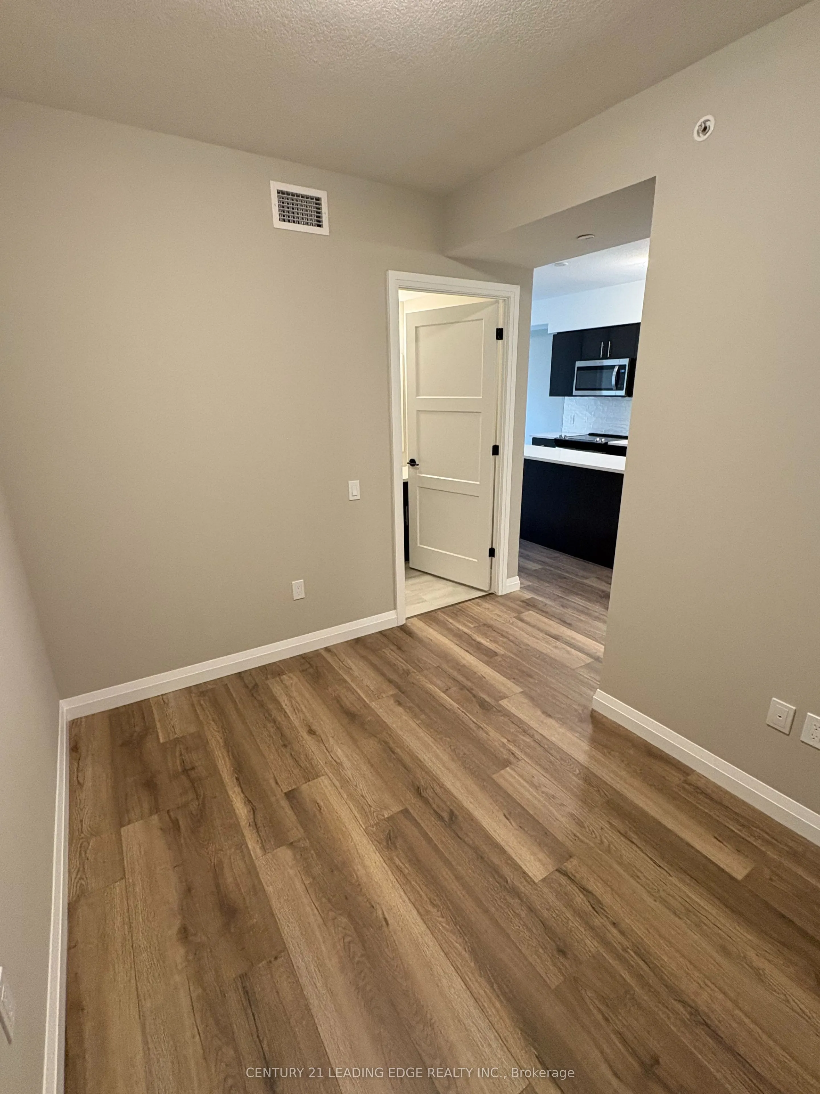 93 Arthur Street, #908