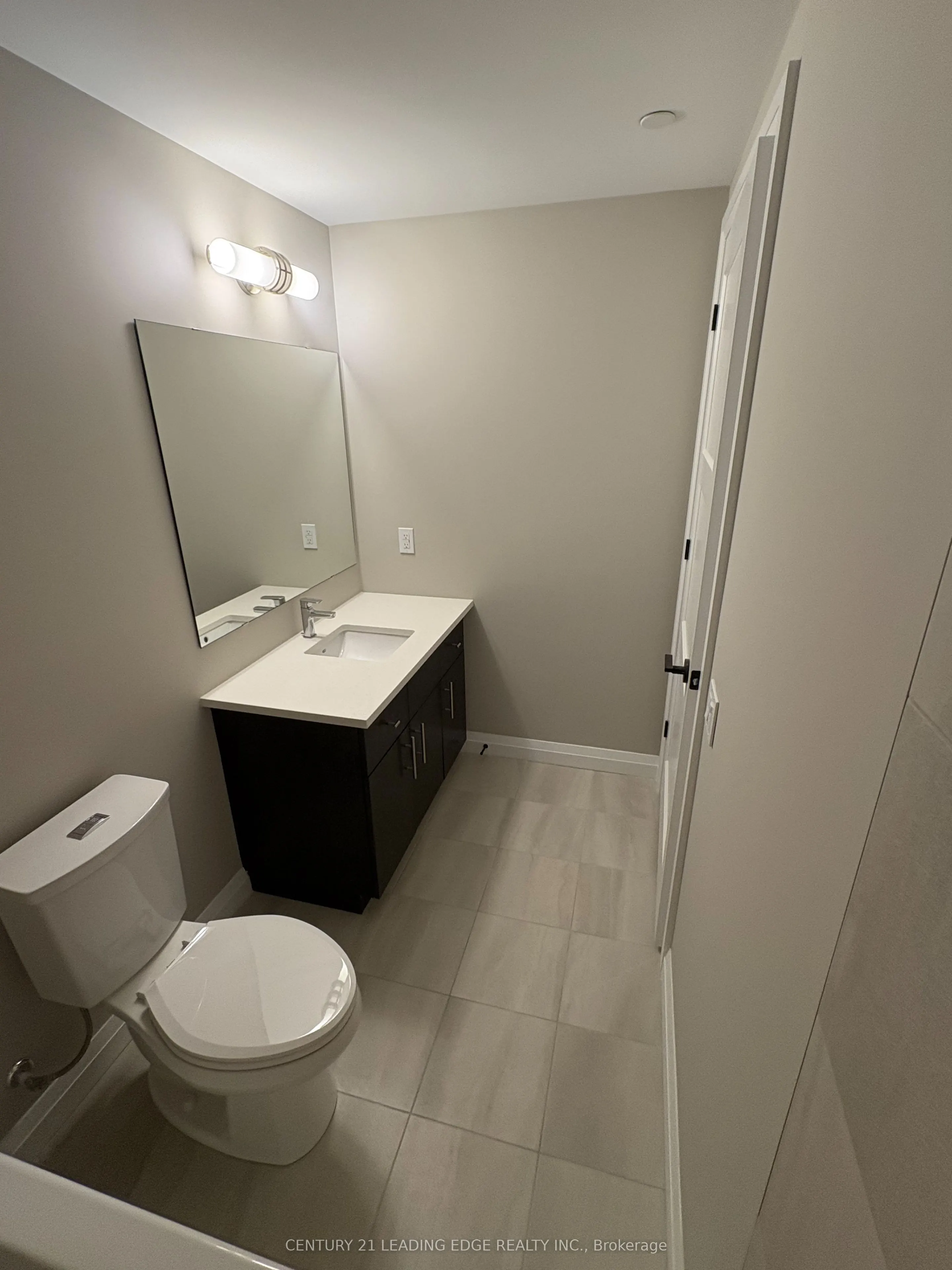 93 Arthur Street, #908