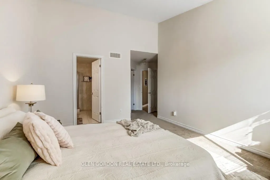 1077 Hamilton Road, #48