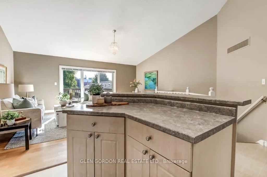 1077 Hamilton Road, #48