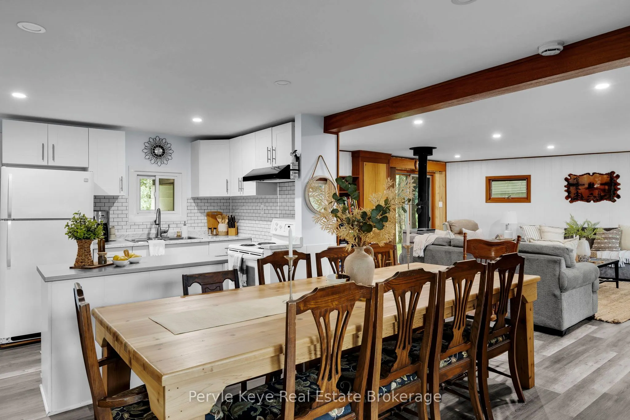 1025 & 1027 Big Island Road