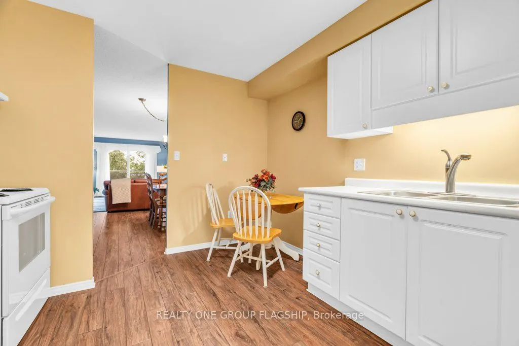 245 queen Street W, #202