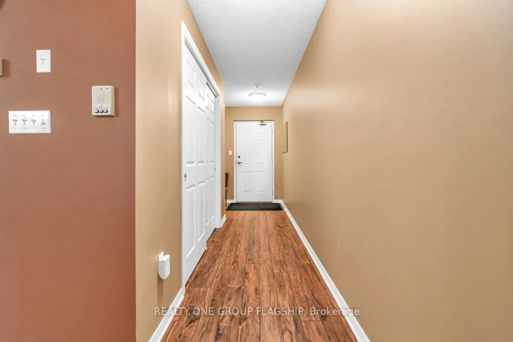 245 queen Street W, #202