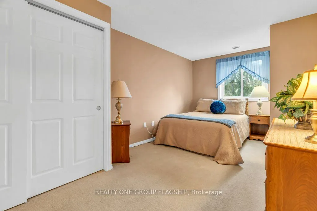 245 queen Street W, #202