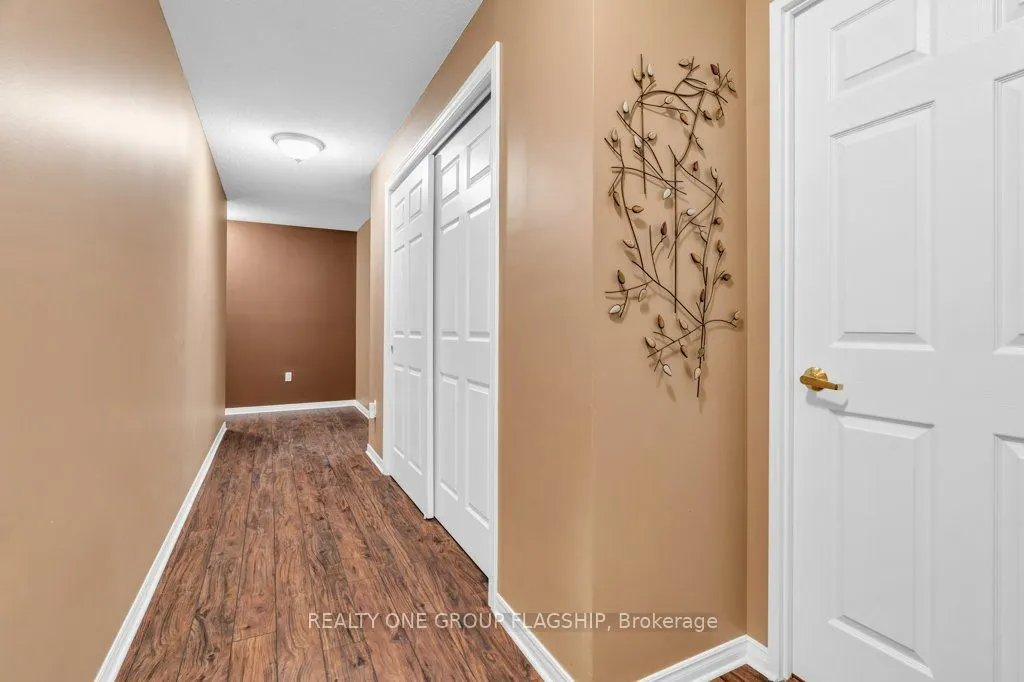 245 queen Street W, #202