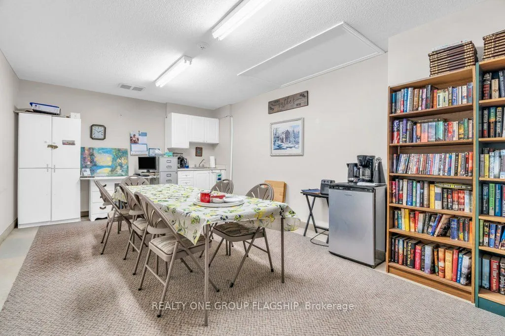 245 queen Street W, #202