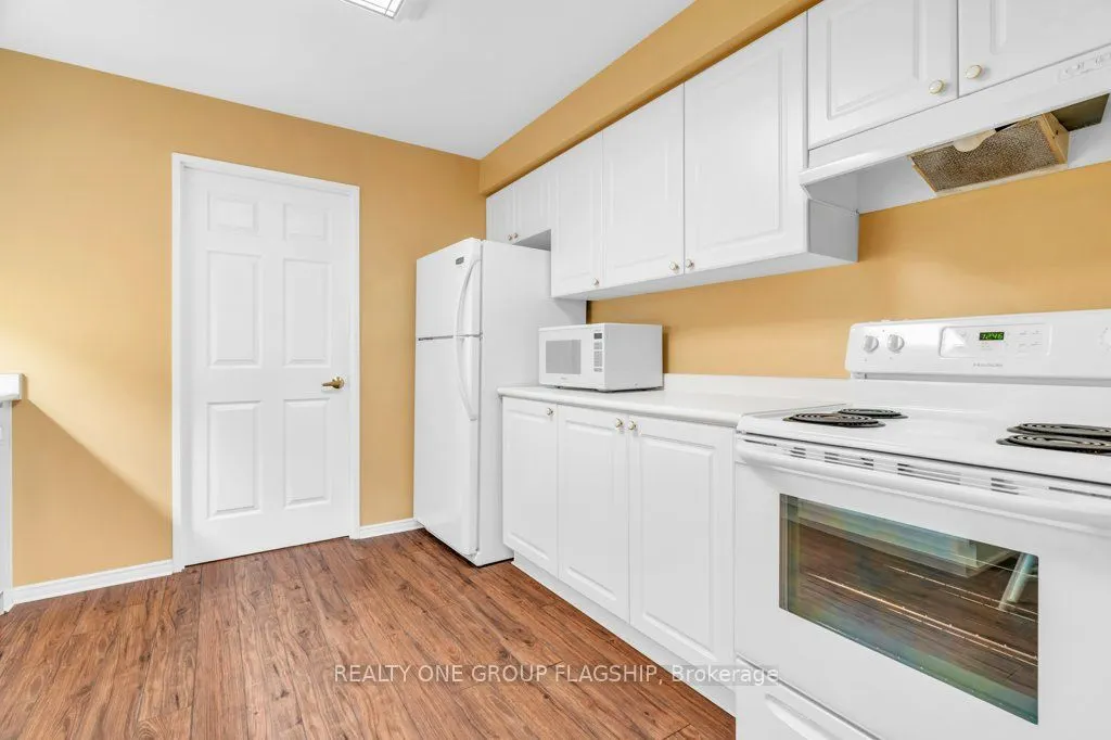 245 queen Street W, #202