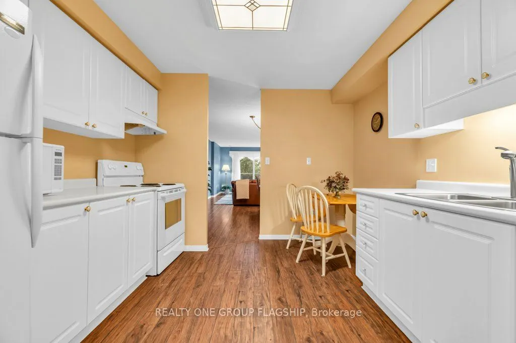 245 queen Street W, #202