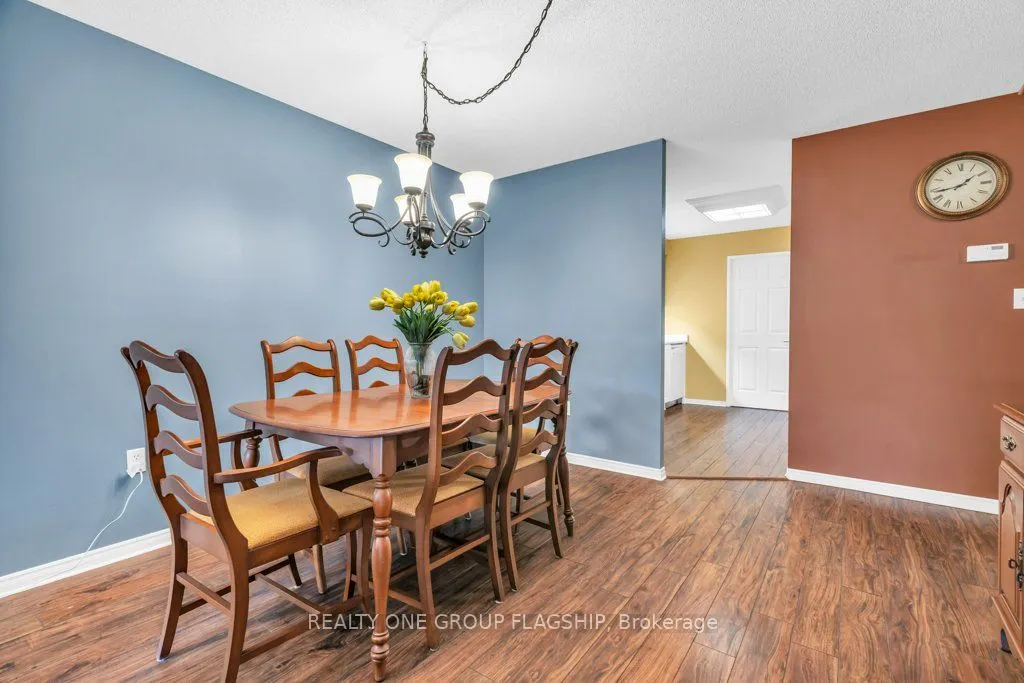 245 queen Street W, #202