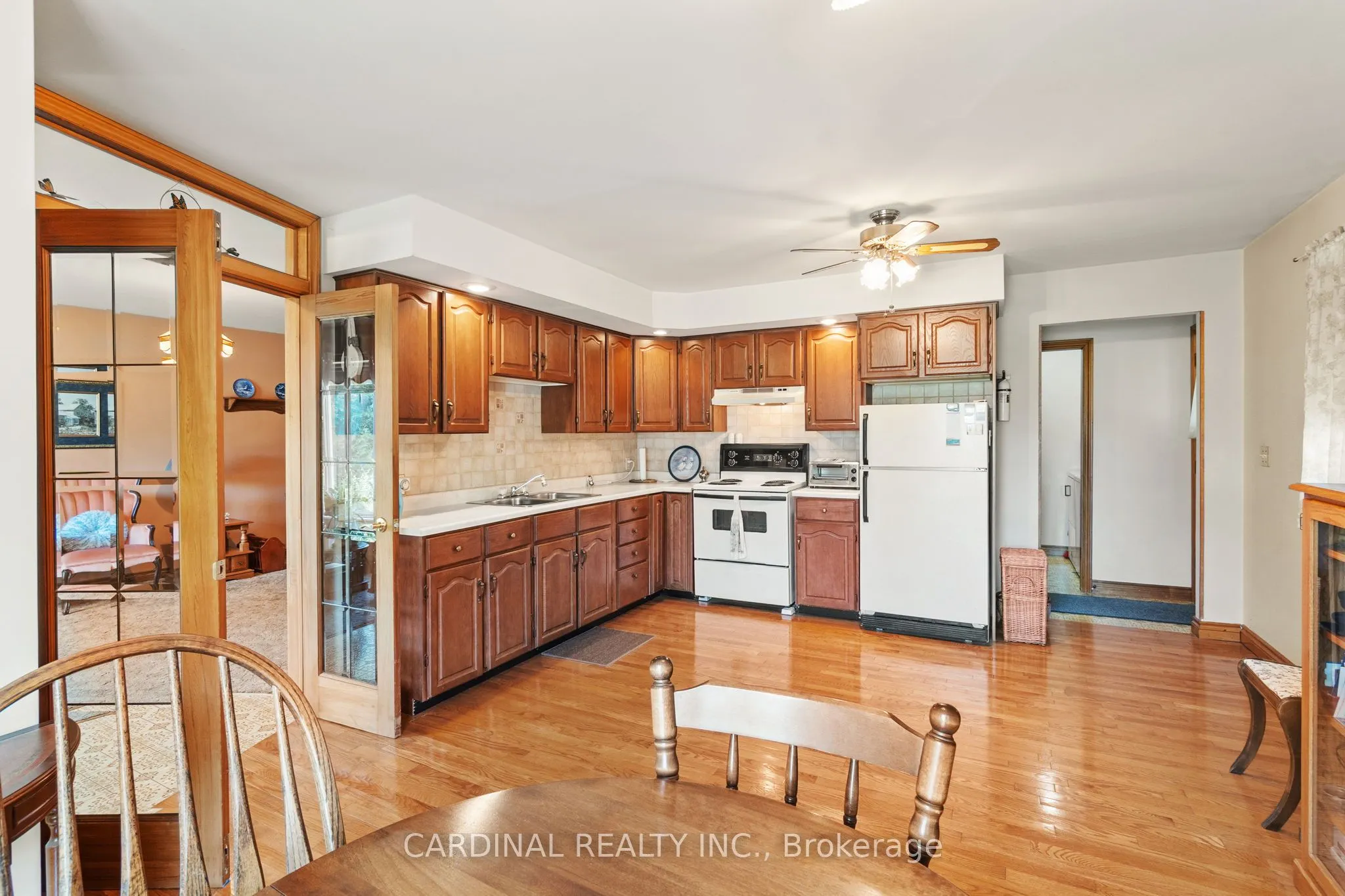 2574 Van Luven Road