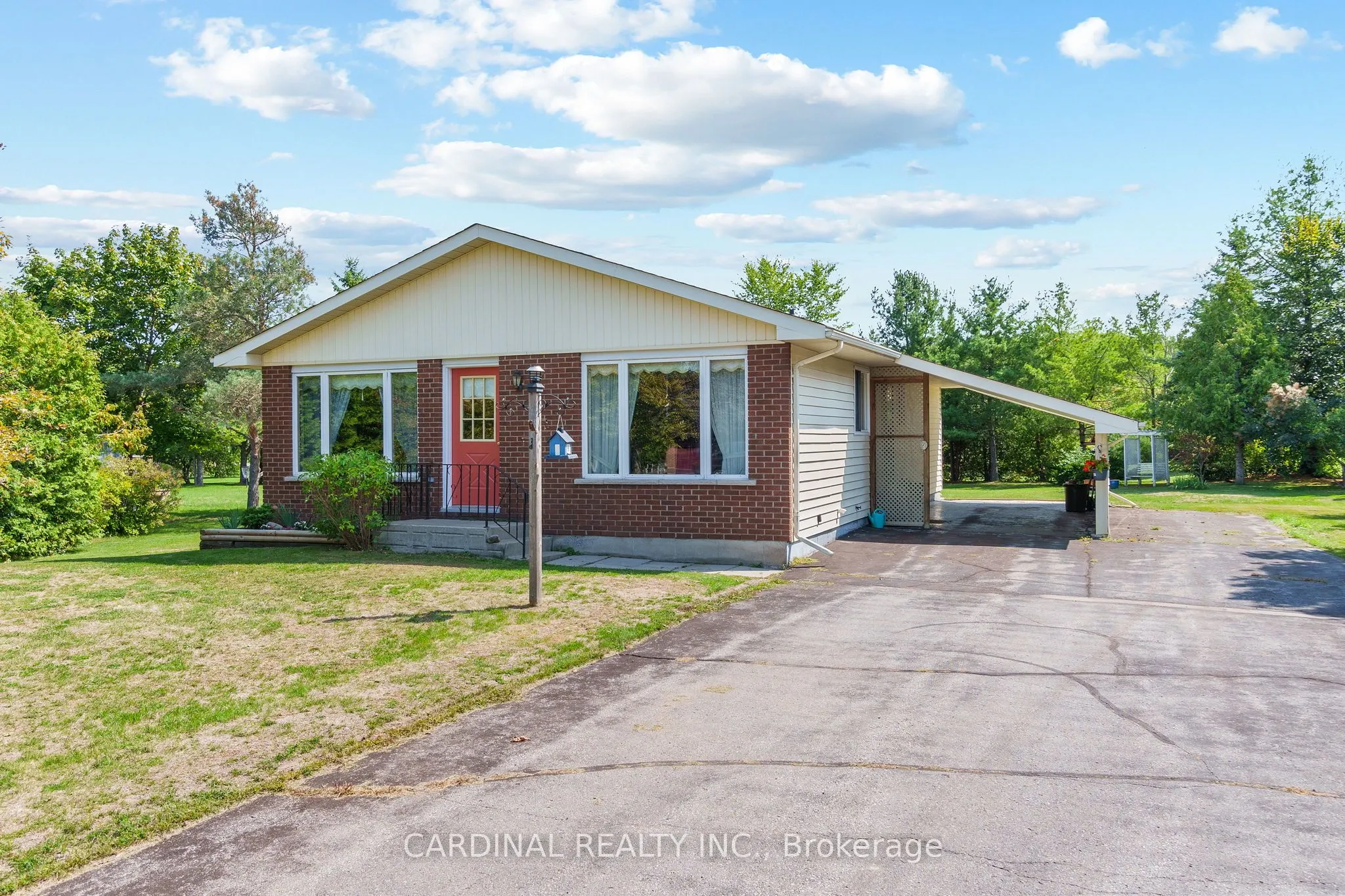 2574 Van Luven Road