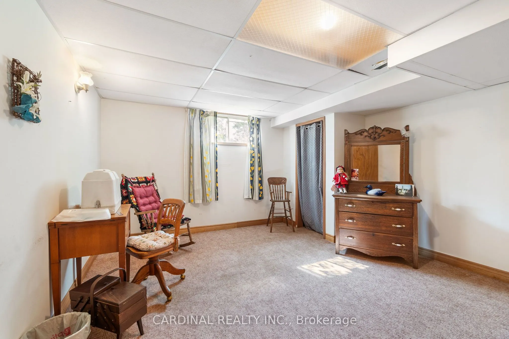 2574 Van Luven Road