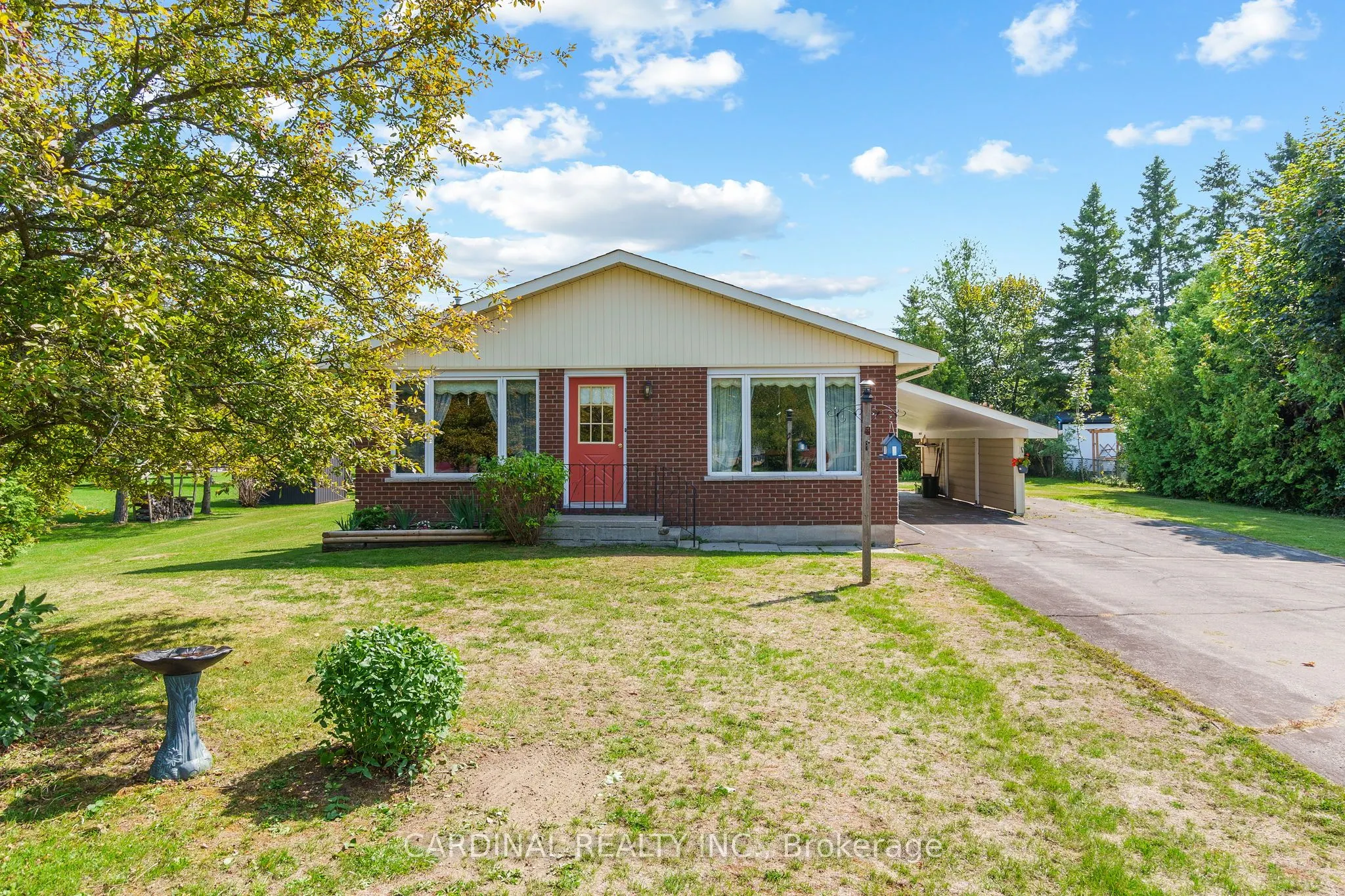 2574 Van Luven Road