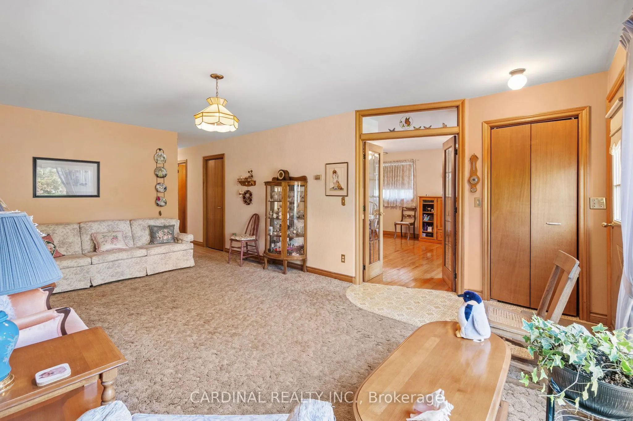 2574 Van Luven Road