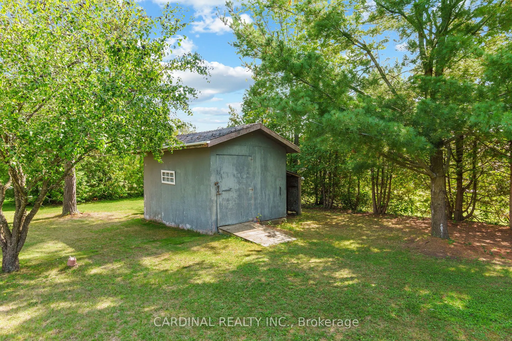 2574 Van Luven Road