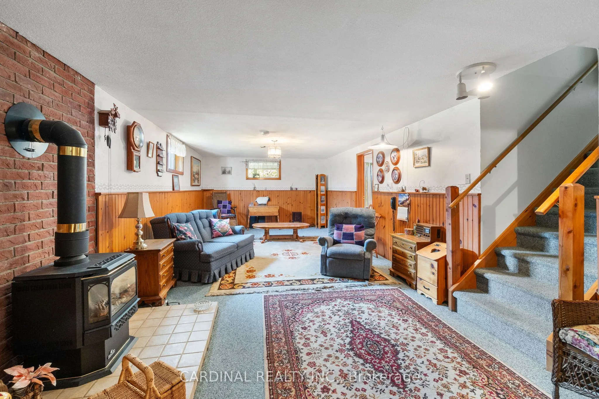 2574 Van Luven Road