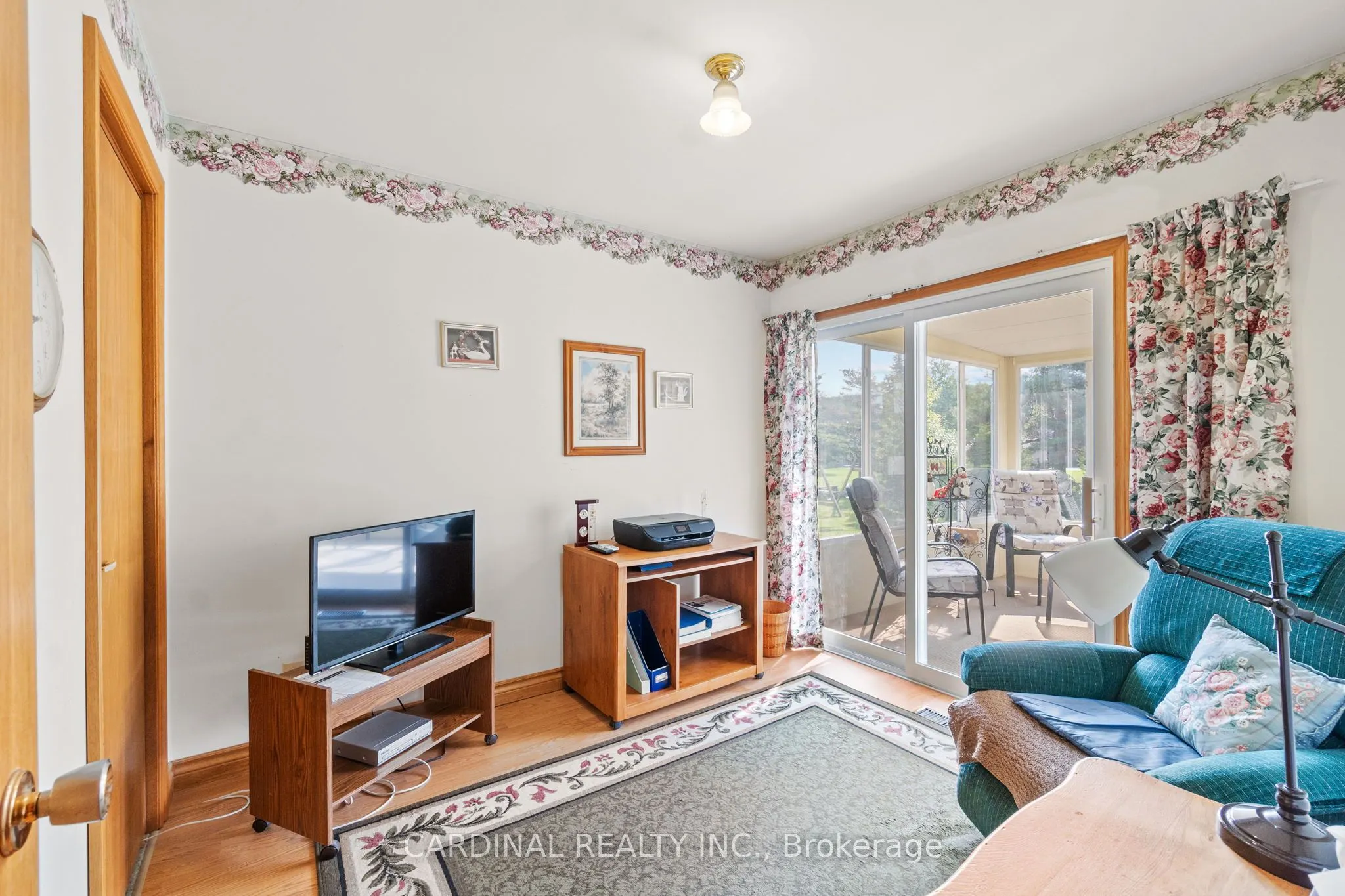 2574 Van Luven Road