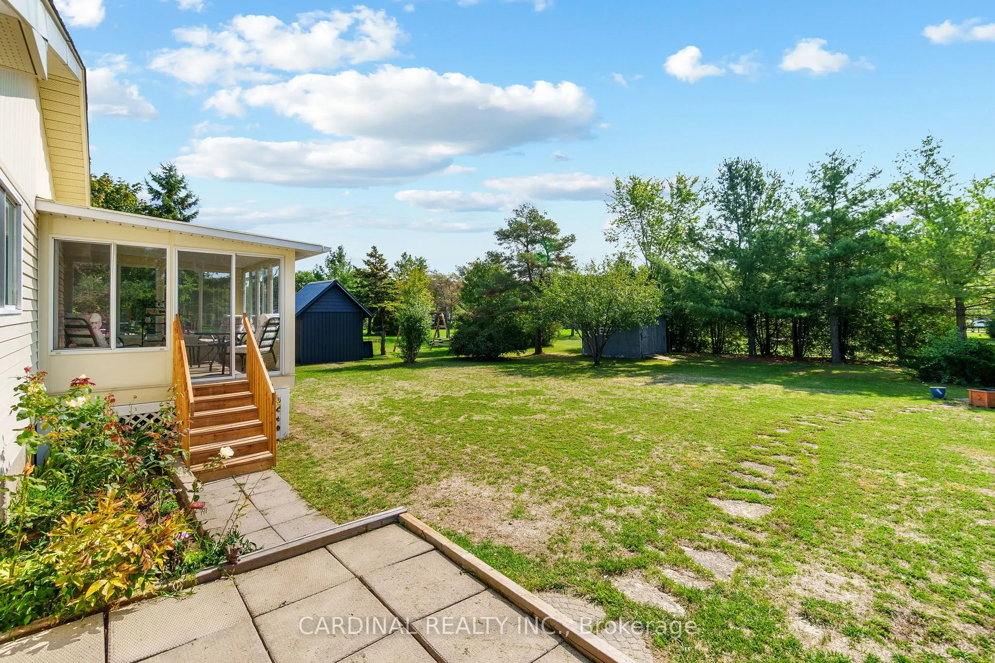 2574 Van Luven Road