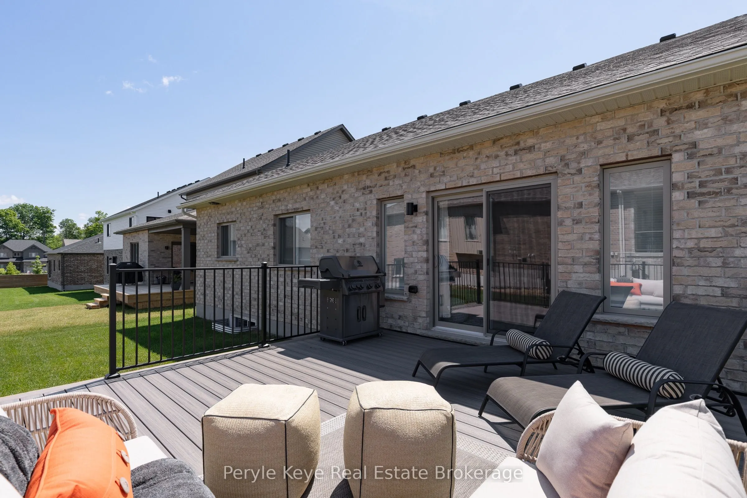 14 Charles Morley Boulevard