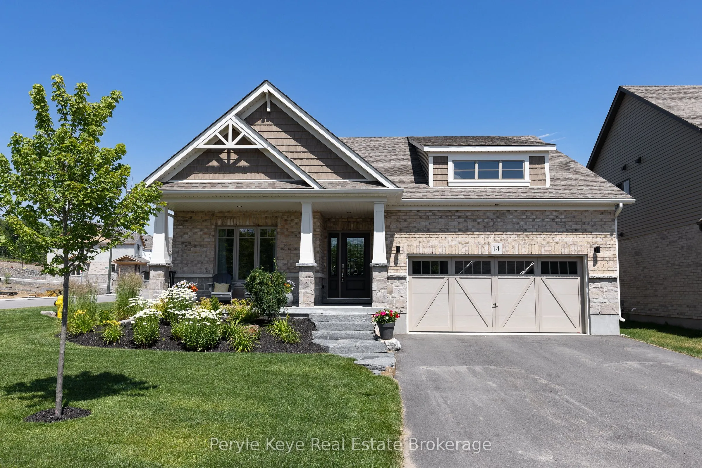 14 Charles Morley Boulevard