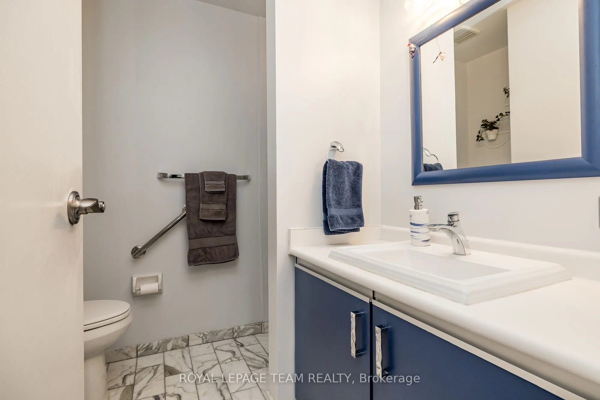 1025 Grenon Avenue, #115