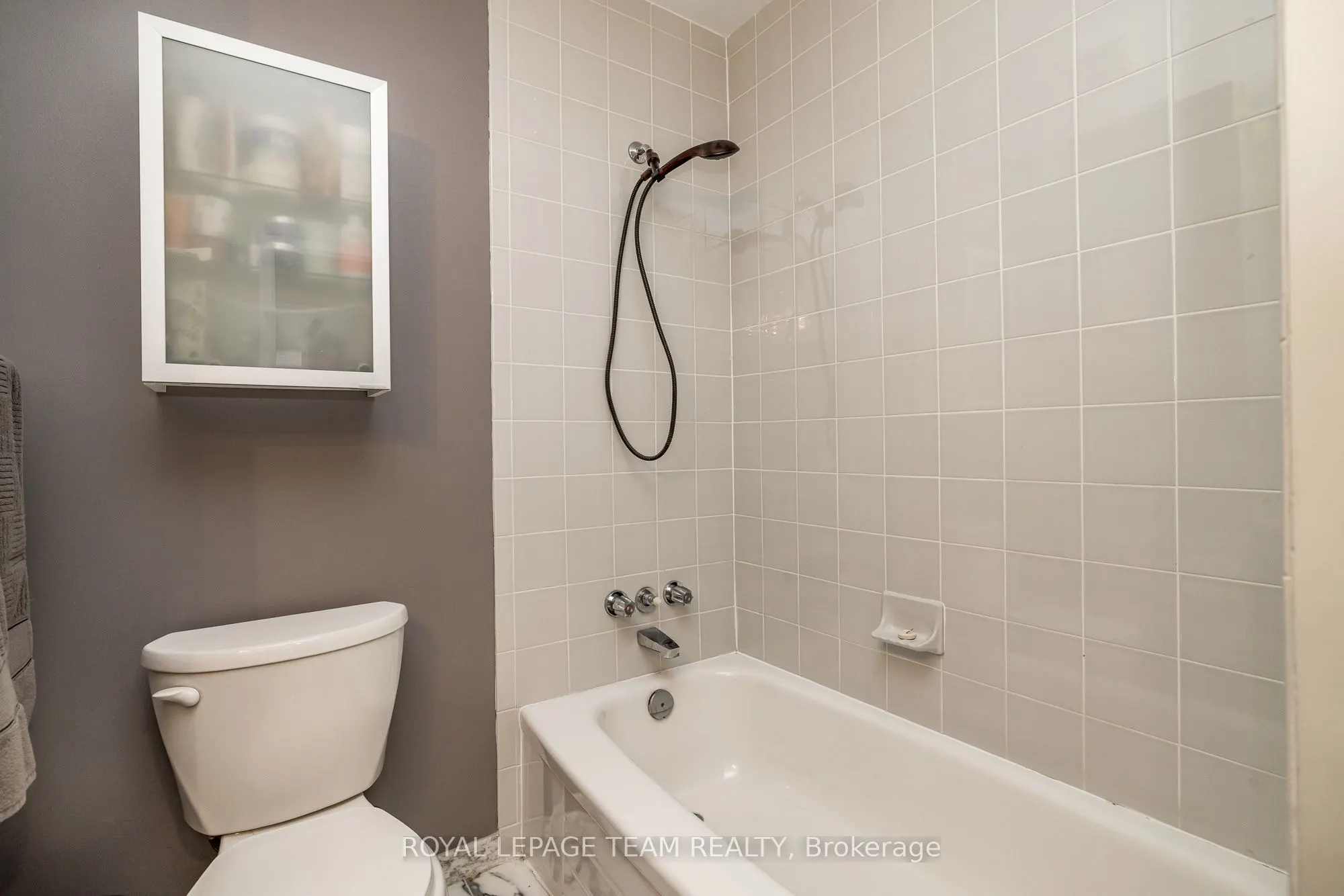 1025 Grenon Avenue, #115