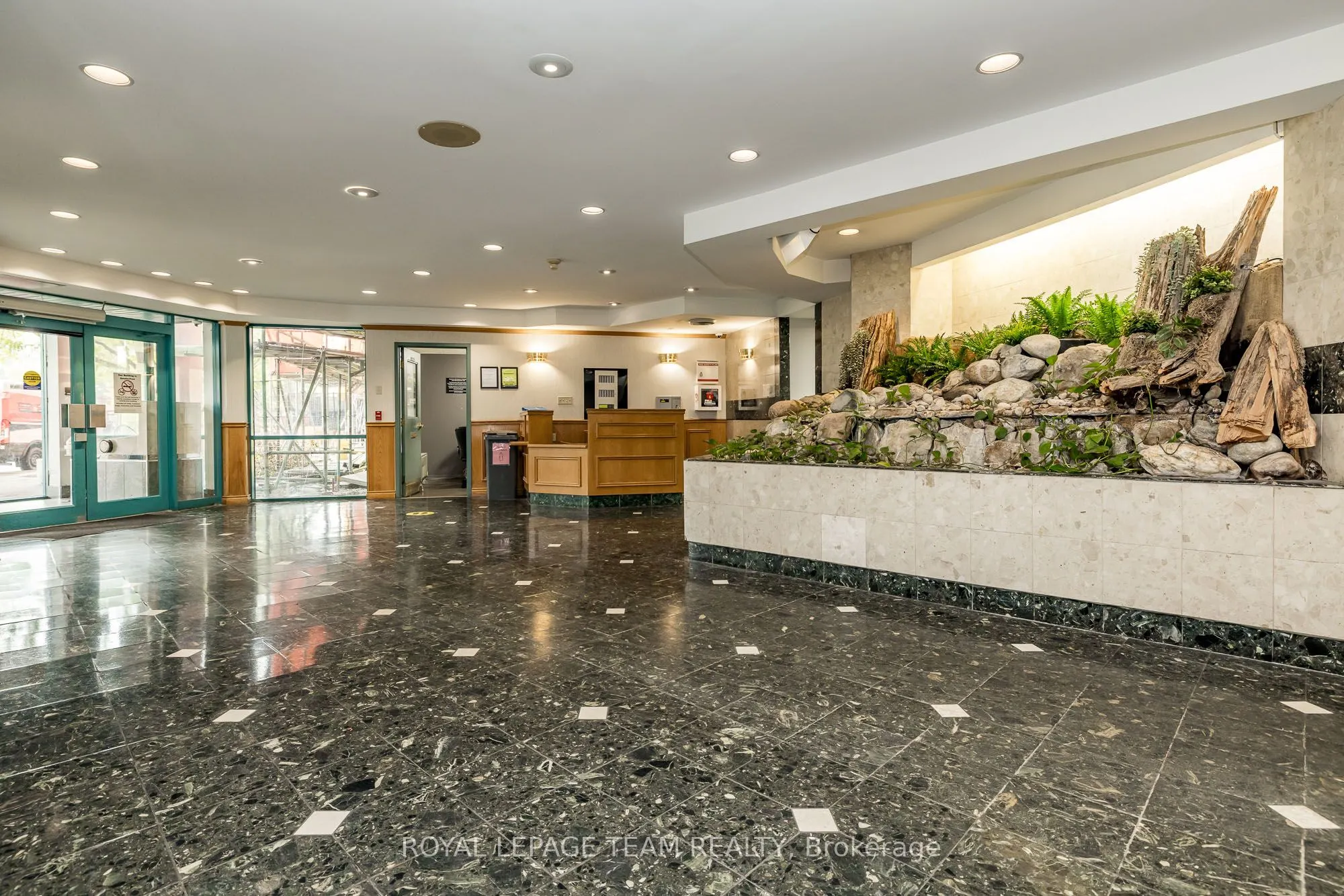 1025 Grenon Avenue, #115