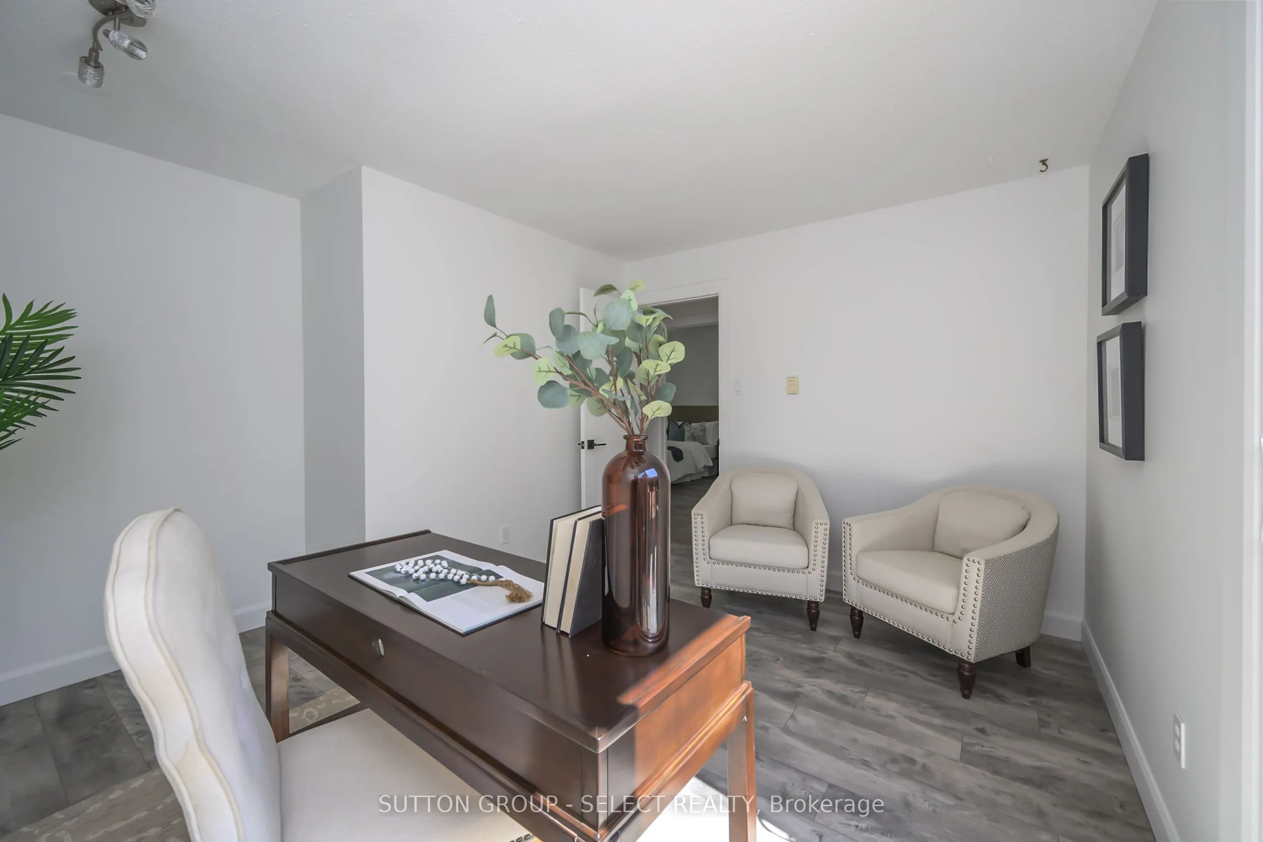 522 CRANBROOK Road, #5