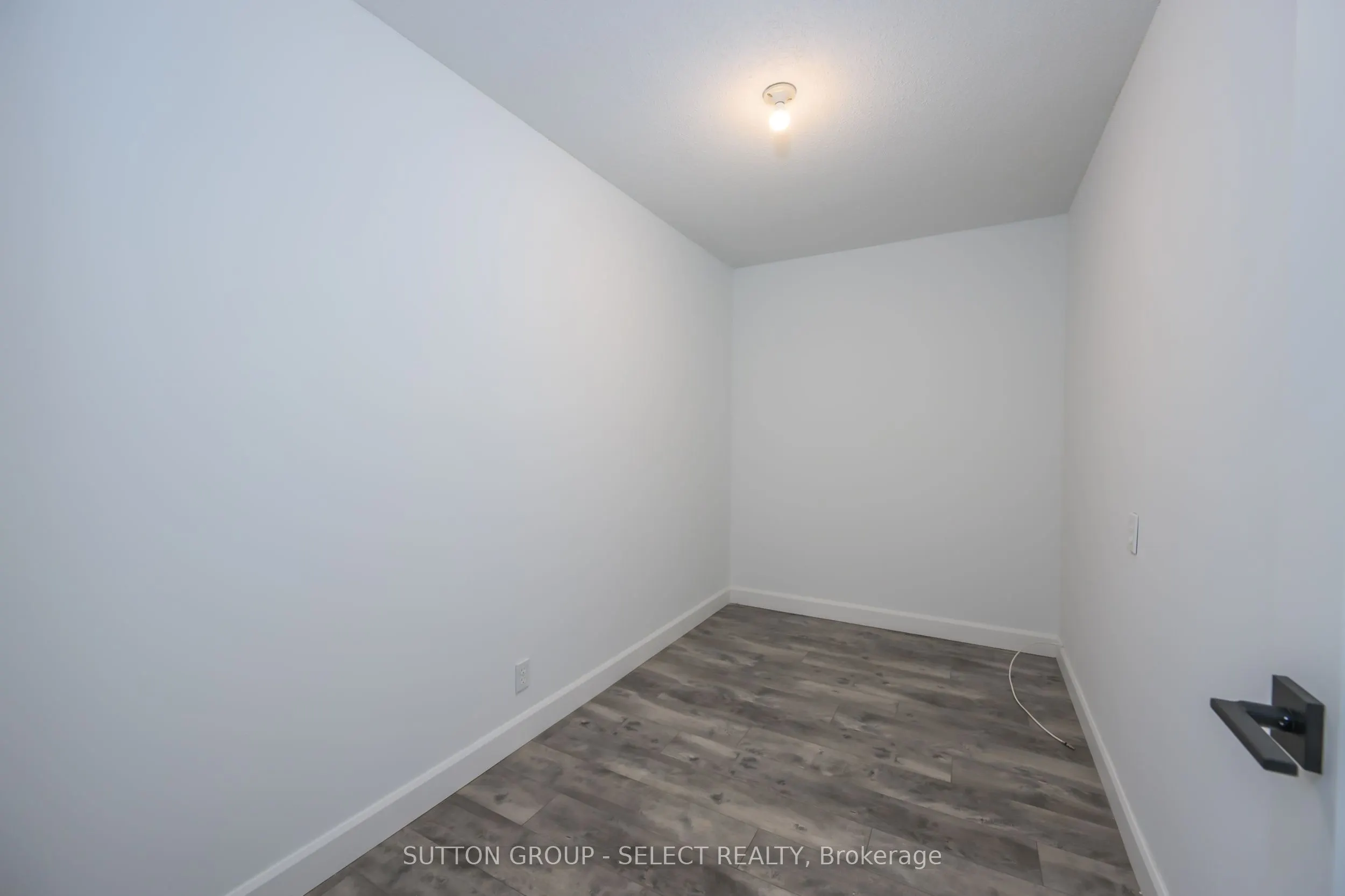 522 CRANBROOK Road, #5