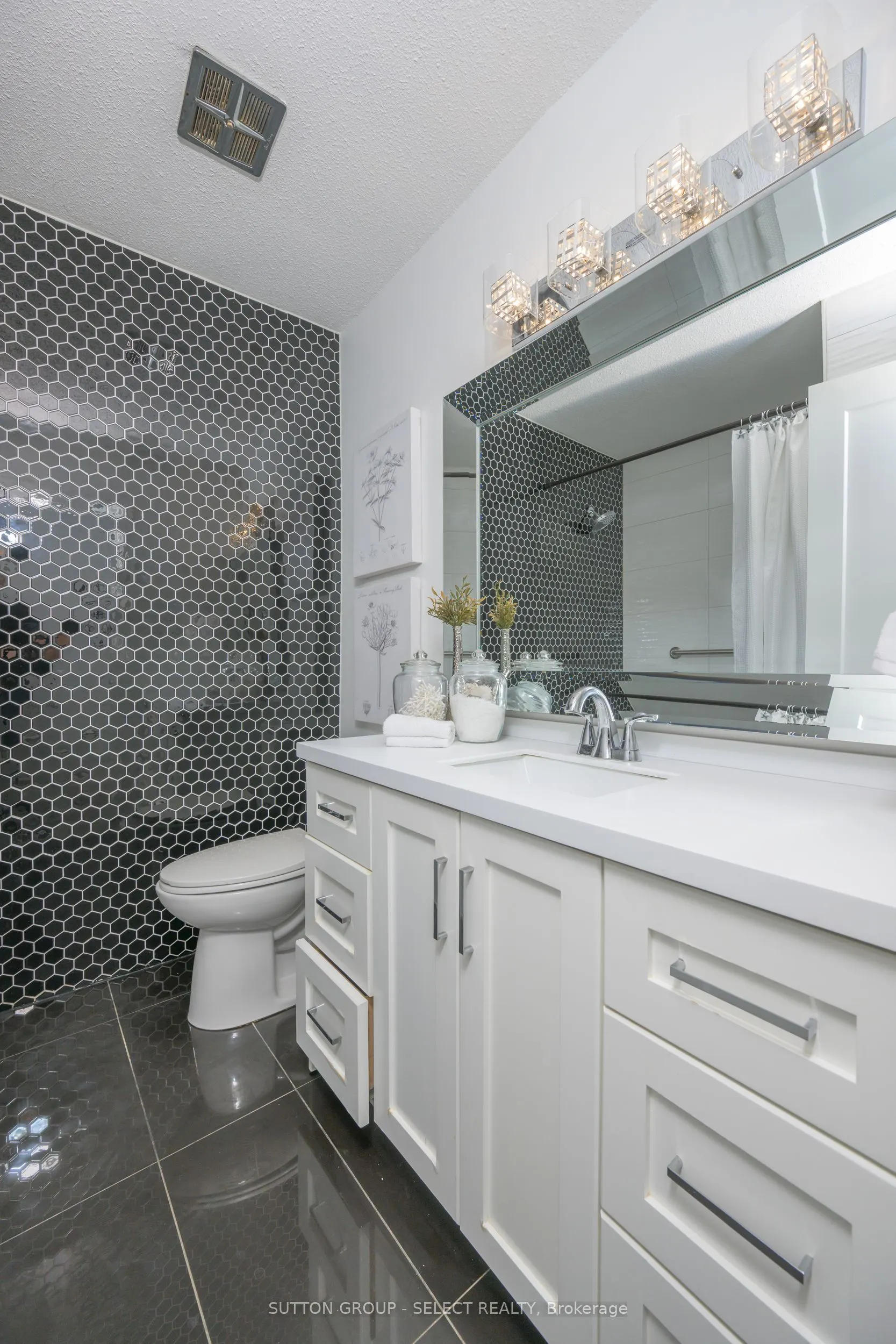 522 CRANBROOK Road, #5