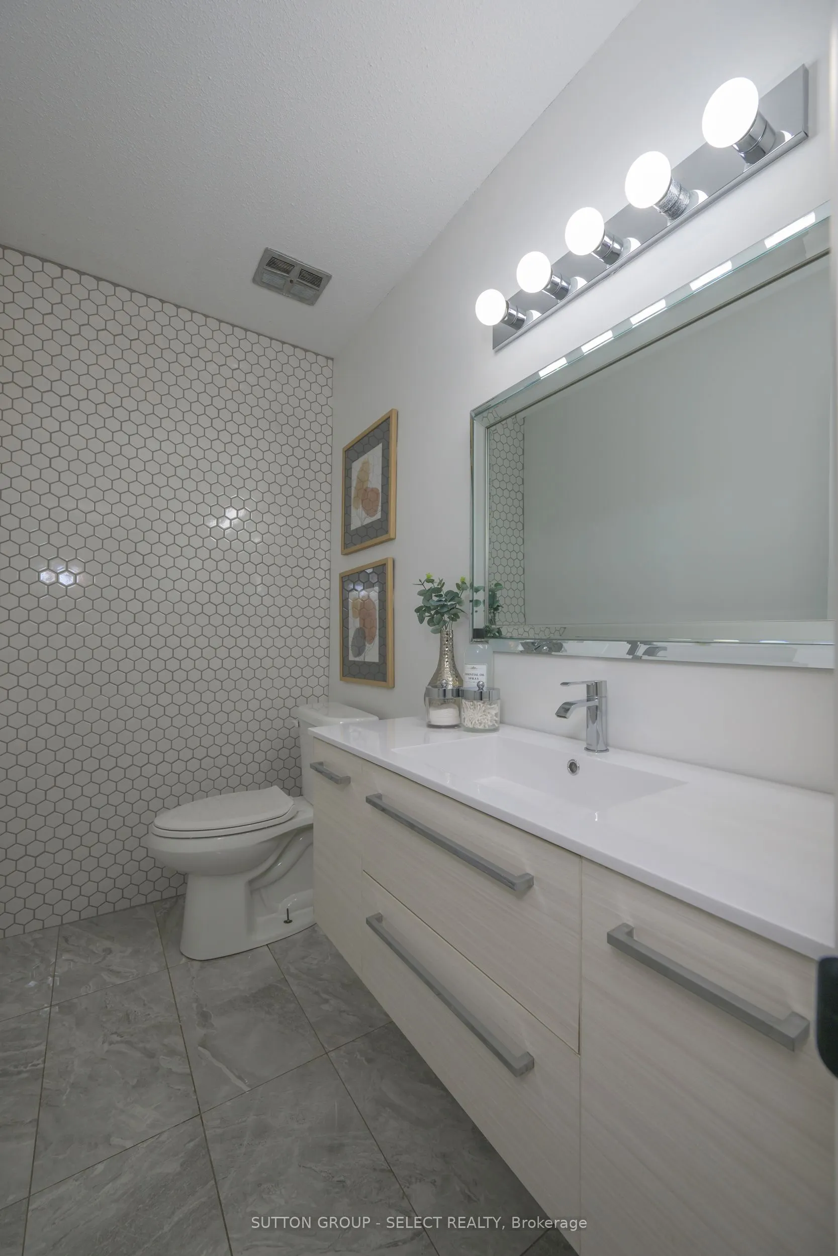 522 CRANBROOK Road, #5