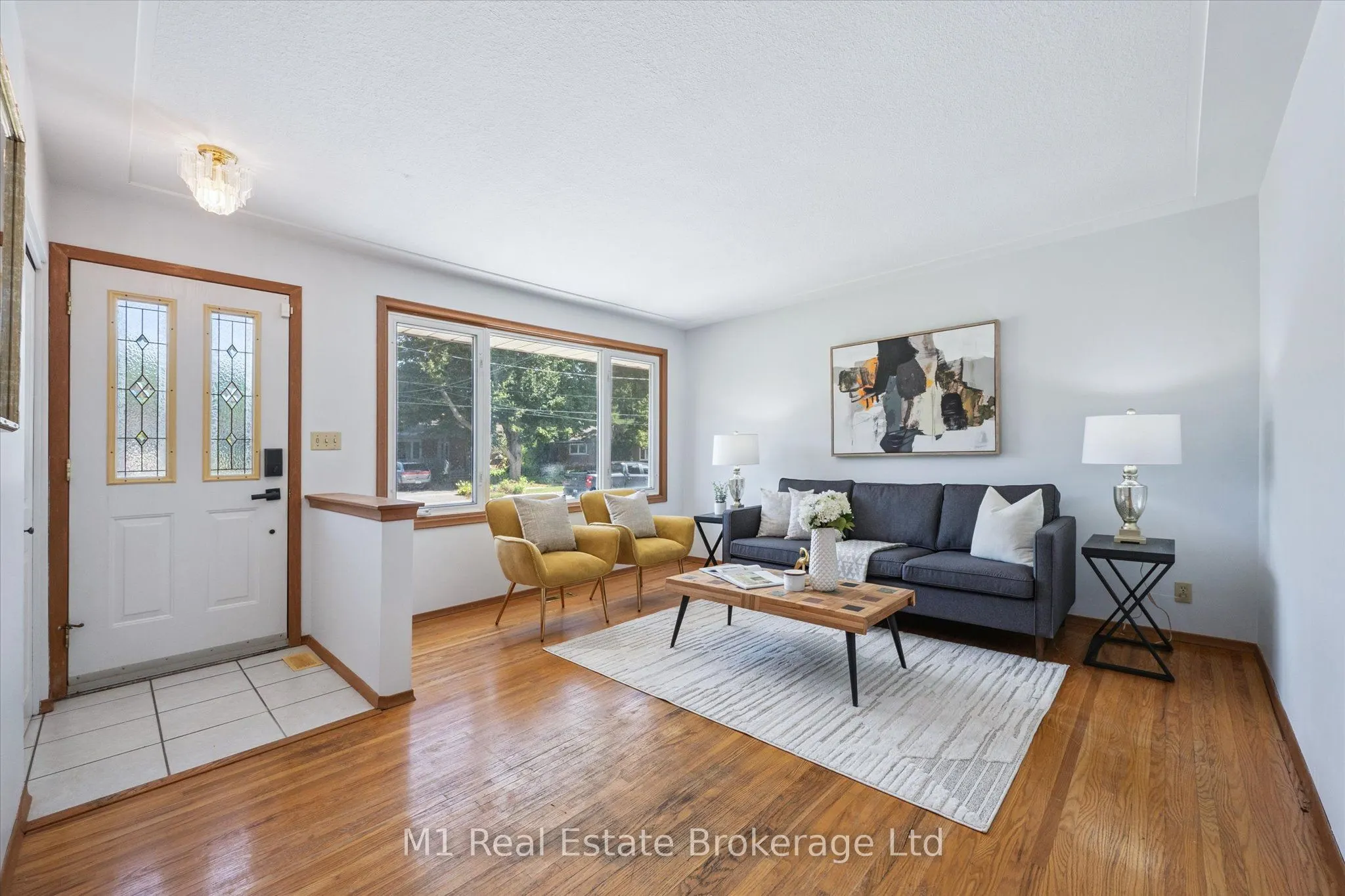 16 Hastings Boulevard