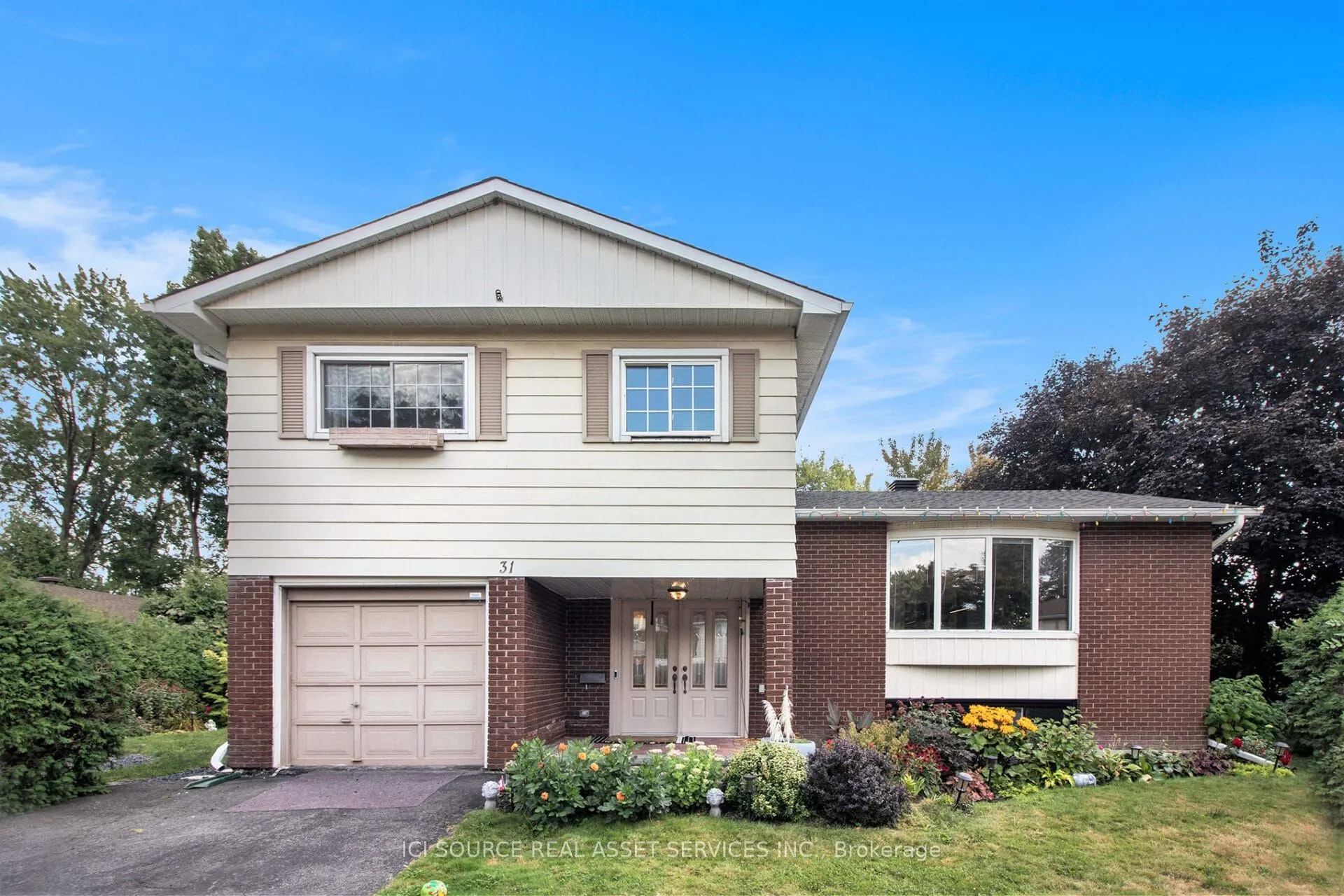 31 Wedgewood Crescent